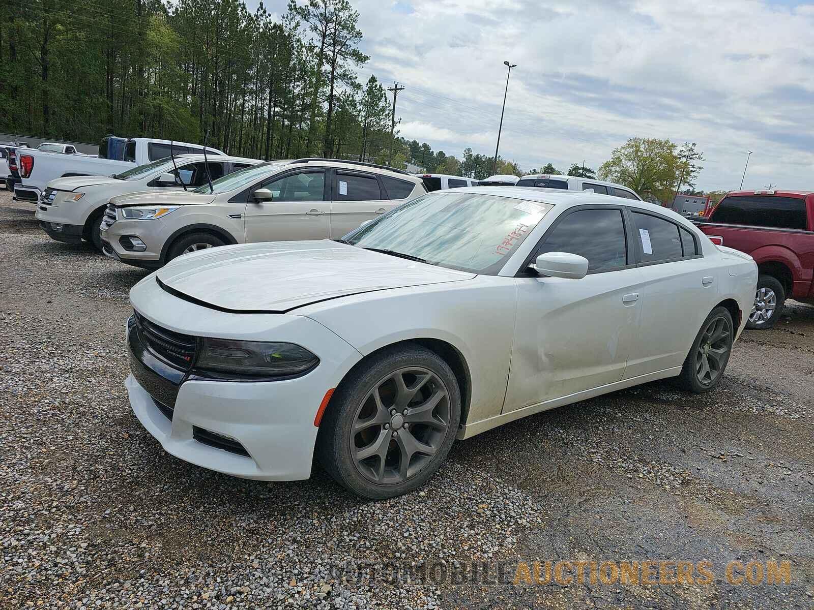 2C3CDXHG2FH928588 Dodge Charger 2015