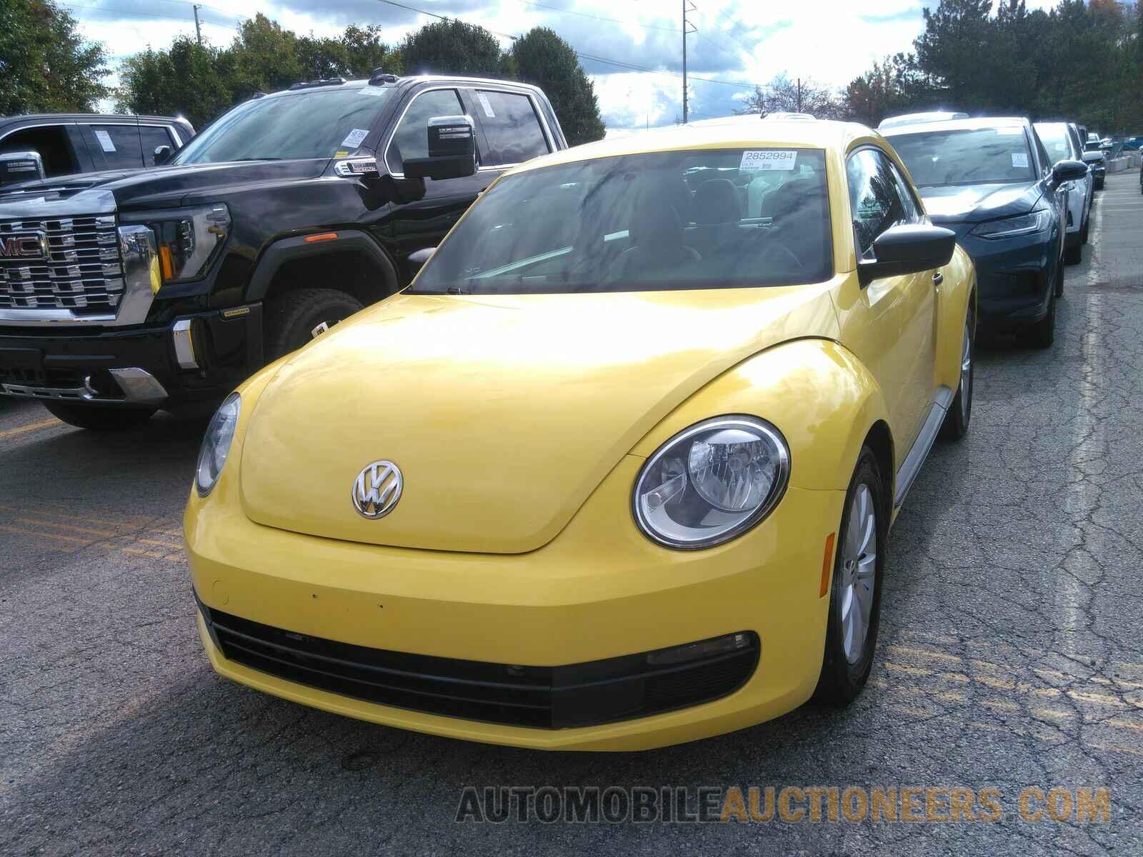 3VWF17AT9FM641210 Volkswagen Beetle Coupe 2015