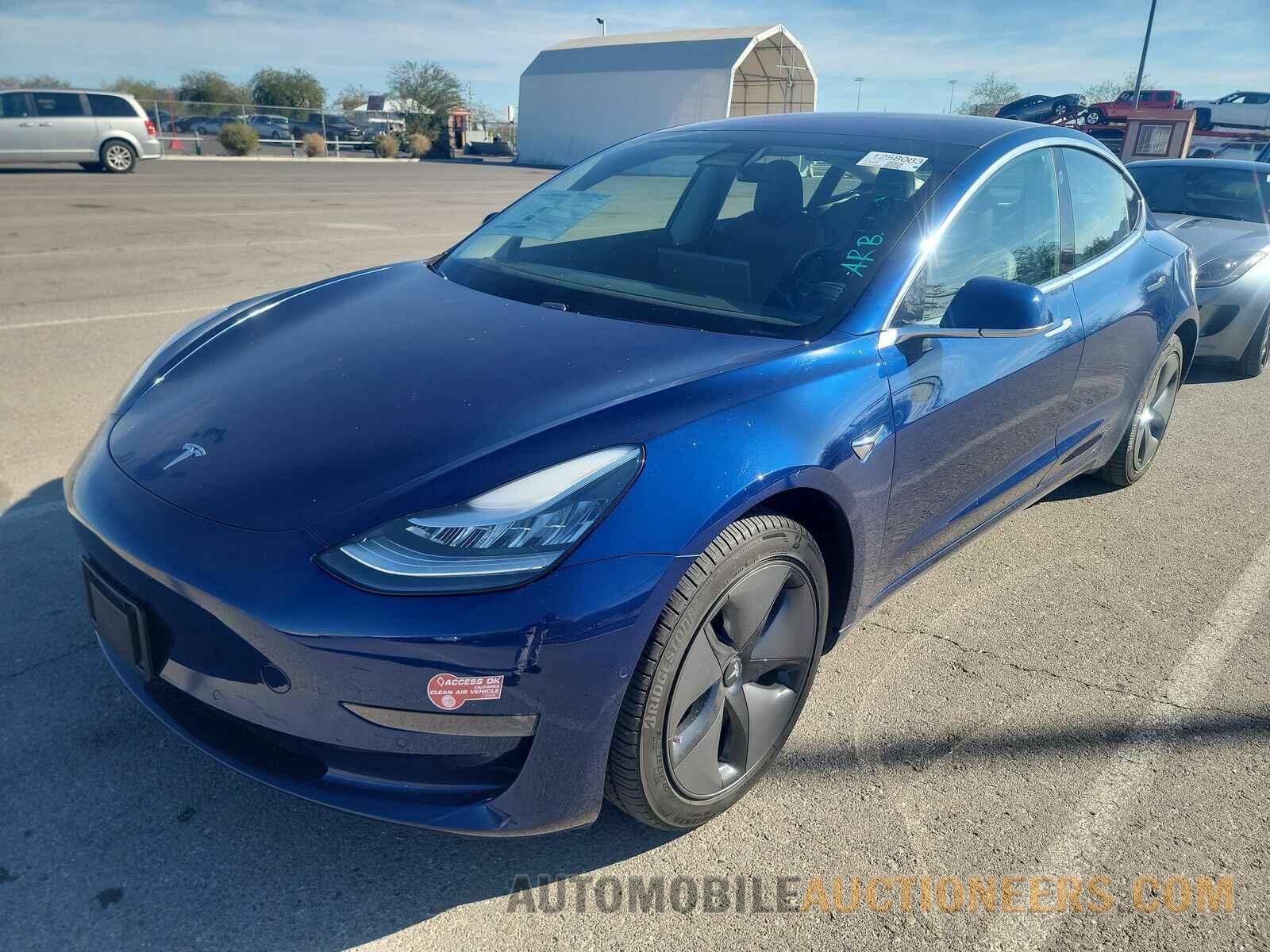 5YJ3E1EAXHF003040 Tesla Model 3 2017