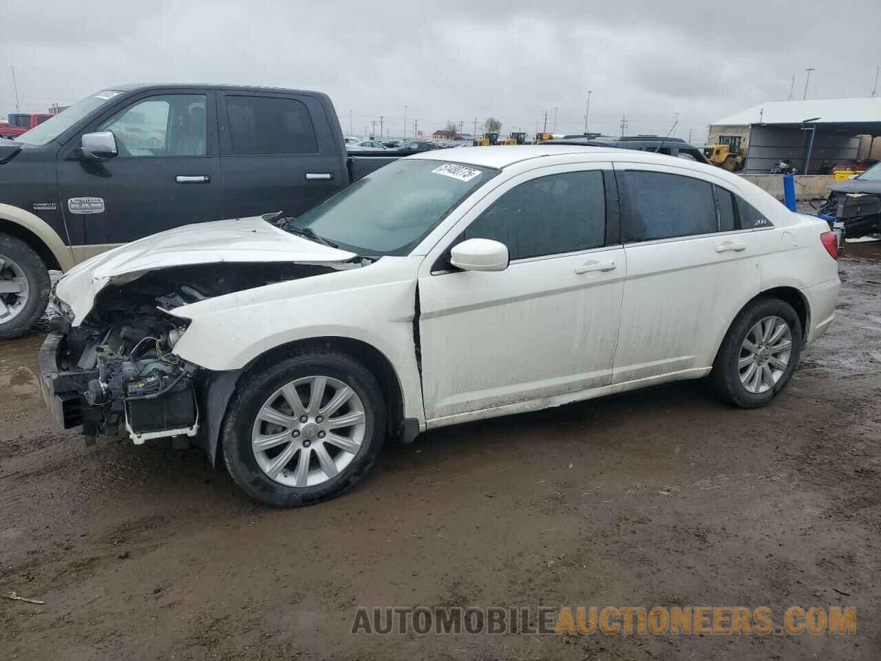 1C3BC1FB5BN521708 CHRYSLER 200 2011