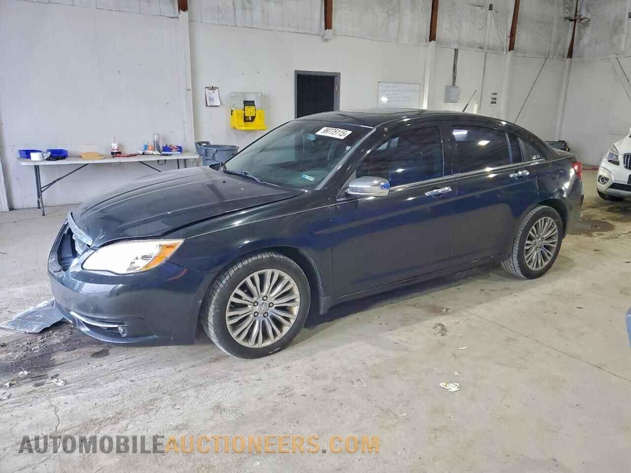1C3BC2FG3BN518596 CHRYSLER 200 2011