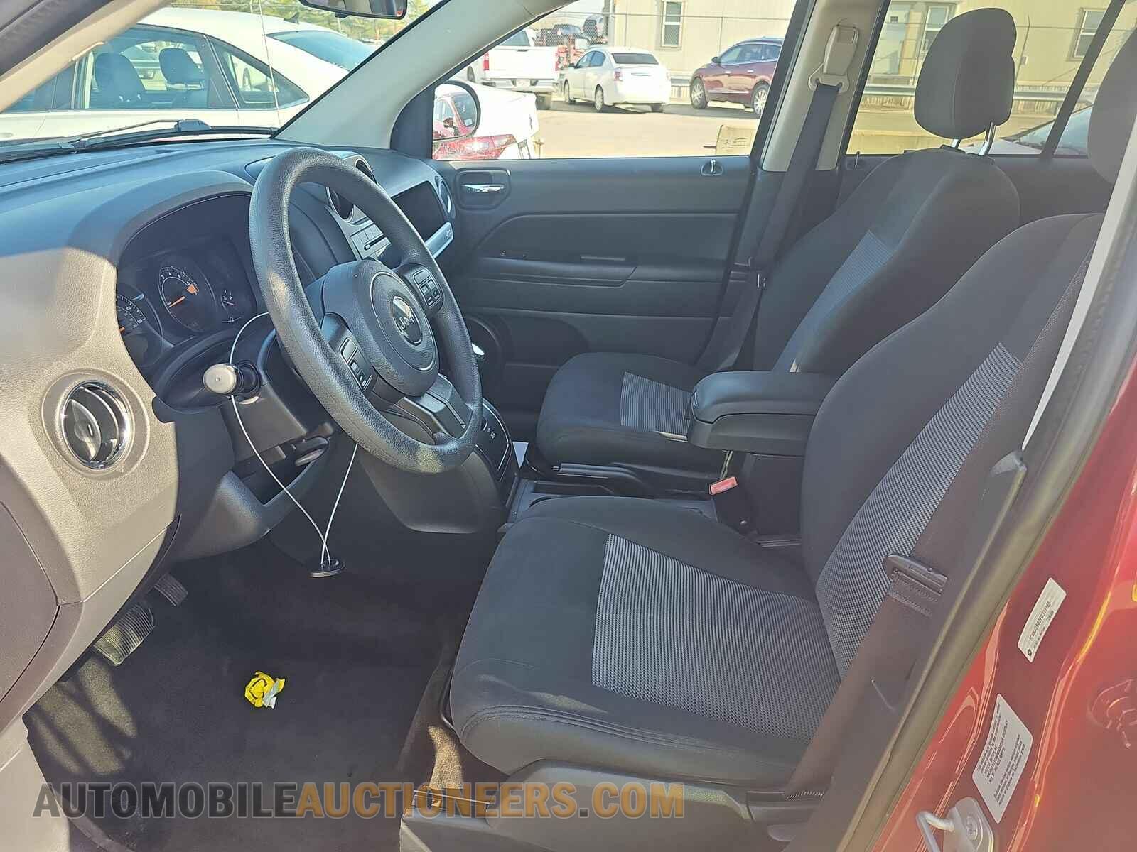 1C4NJDBB2FD317188 Jeep Compass 2015