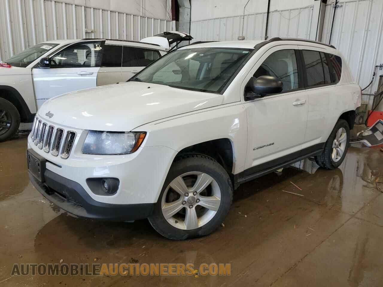 1C4NJDBB2FD423785 JEEP COMPASS 2015