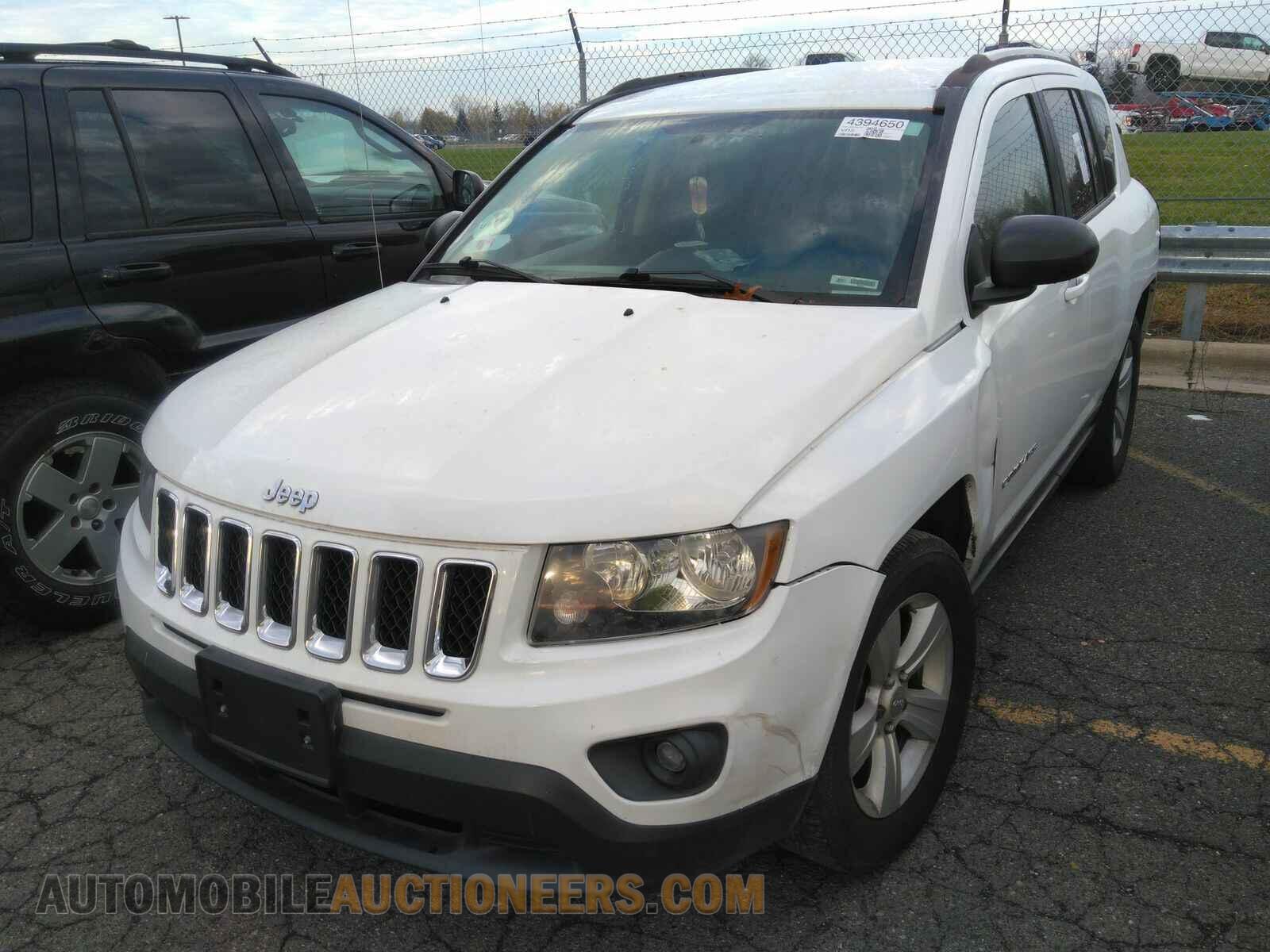 1C4NJDBB3GD756479 Jeep Compass 2016