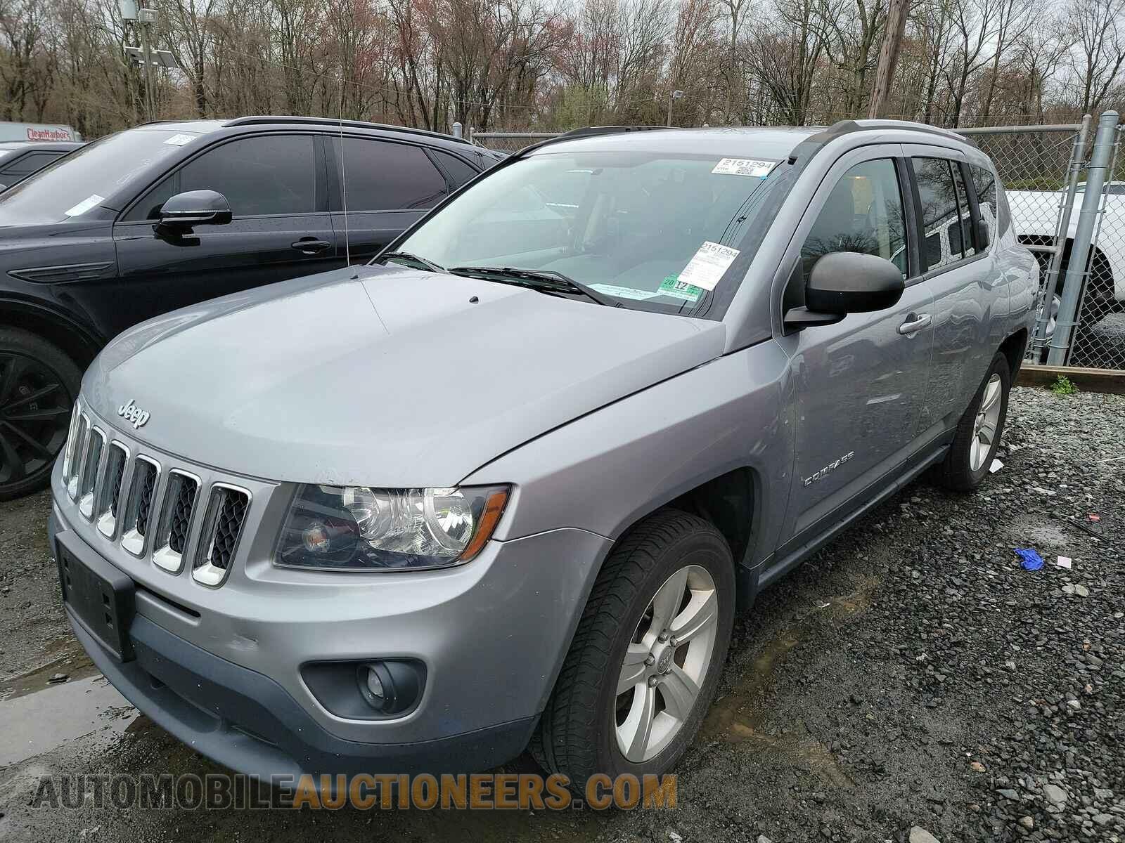 1C4NJDBB5FD321395 Jeep Compass 2015