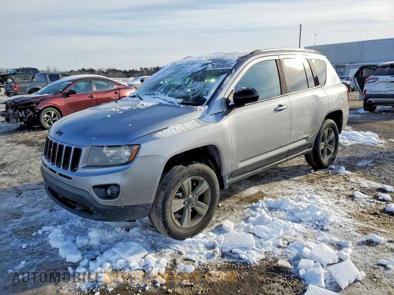 1C4NJDBB5FD423604 JEEP COMPASS 2015