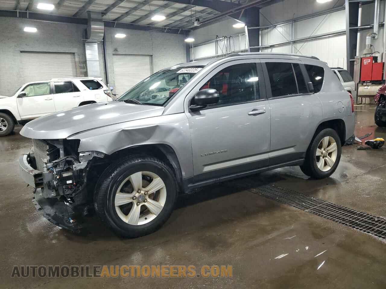 1C4NJDBB5GD610536 JEEP COMPASS 2016