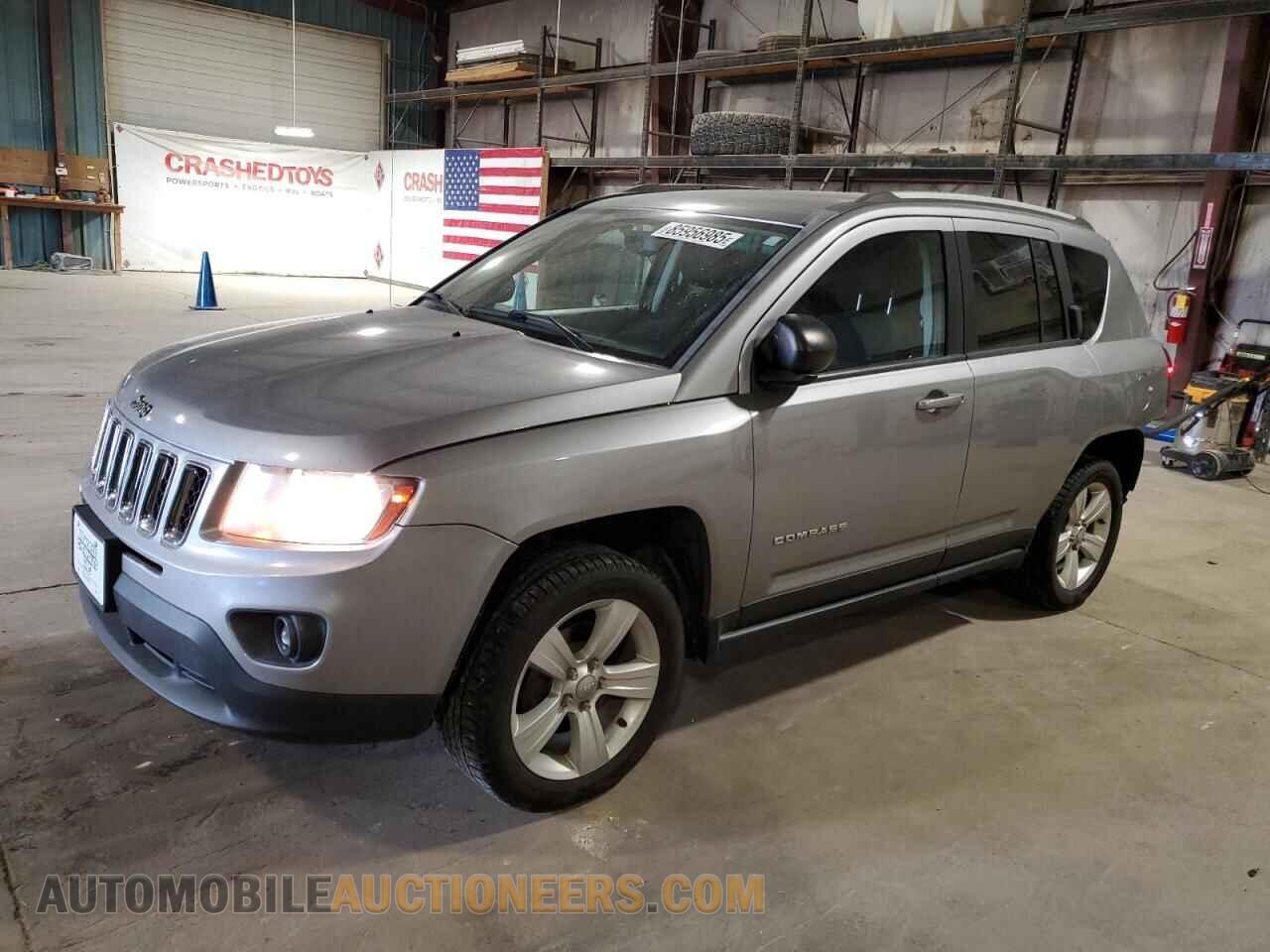 1C4NJDBB5GD635923 JEEP COMPASS 2016