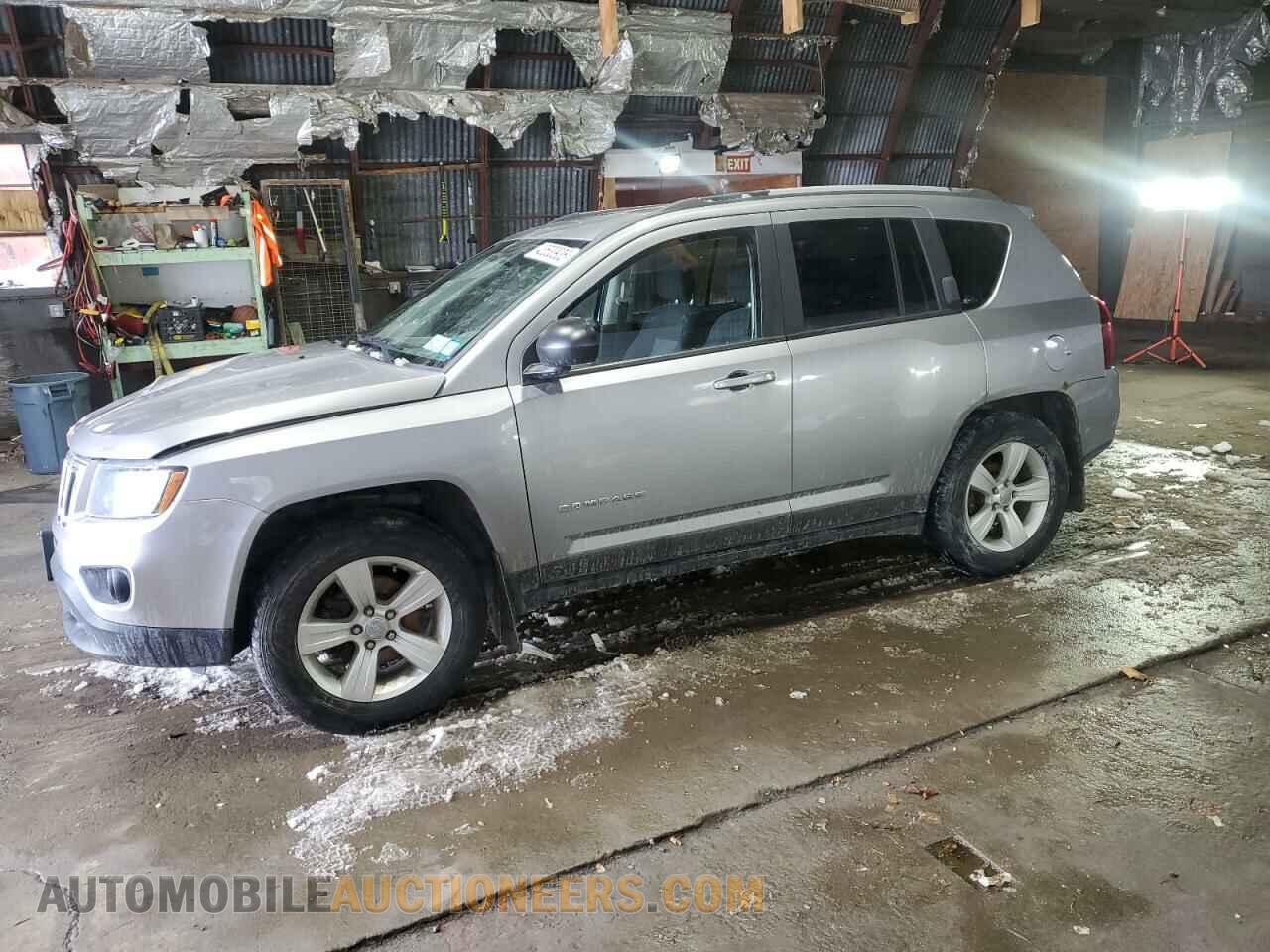 1C4NJDBB7FD416475 JEEP COMPASS 2015