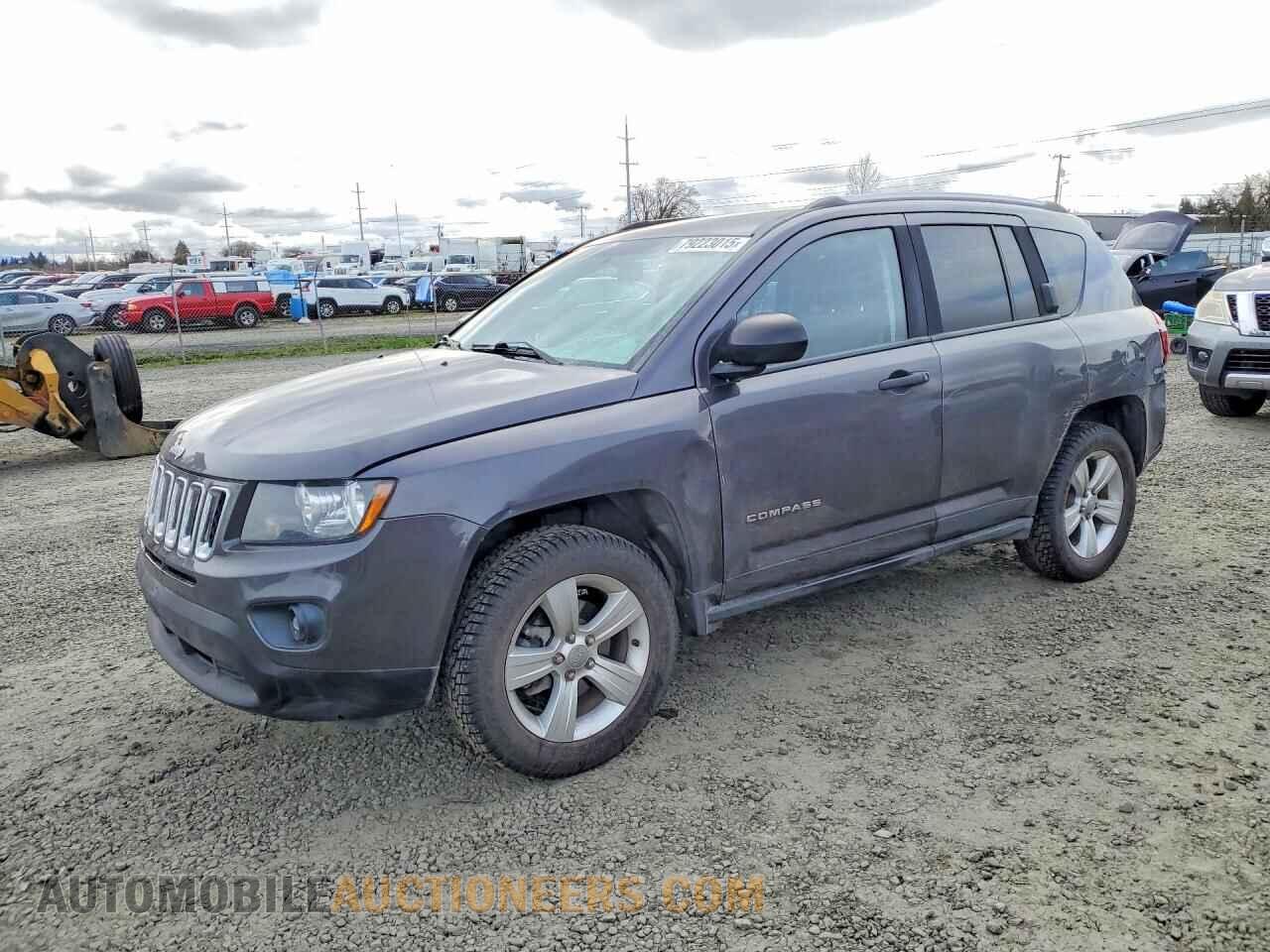 1C4NJDBB8FD425993 JEEP COMPASS 2015