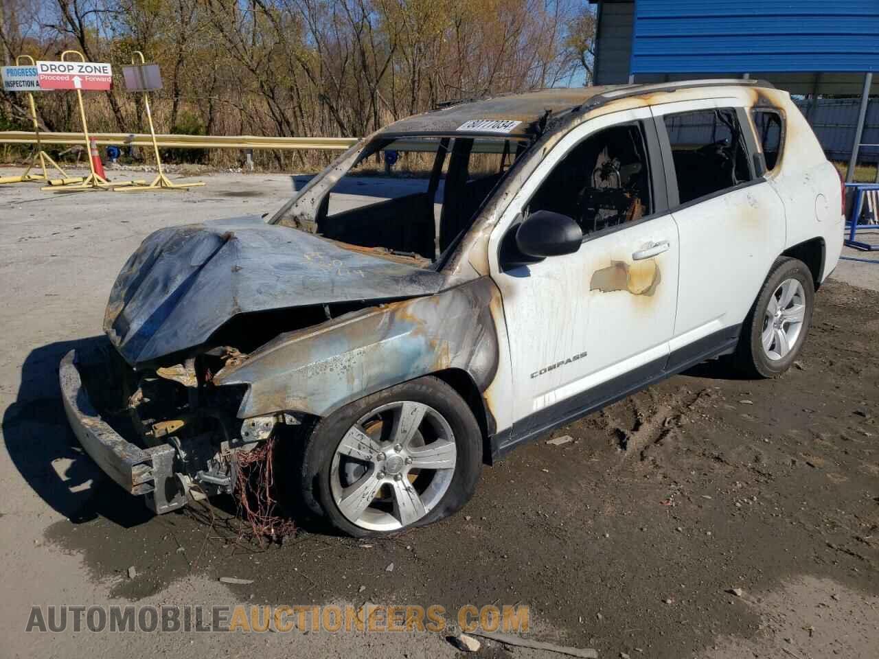 1C4NJDBB8GD631333 JEEP COMPASS 2016