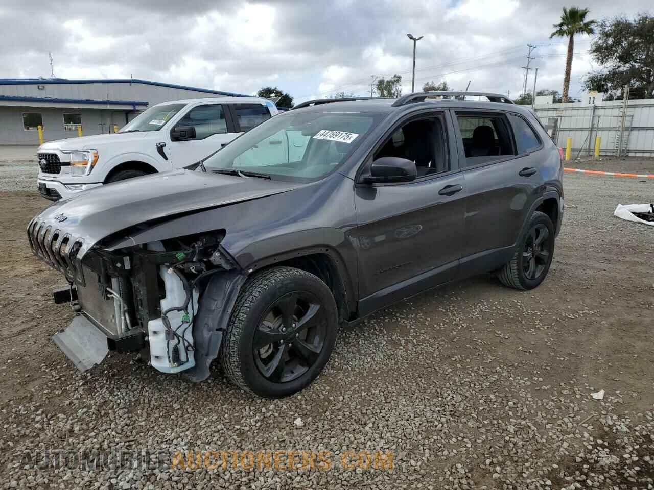 1C4PJLAB2HW617213 JEEP GRAND CHER 2017