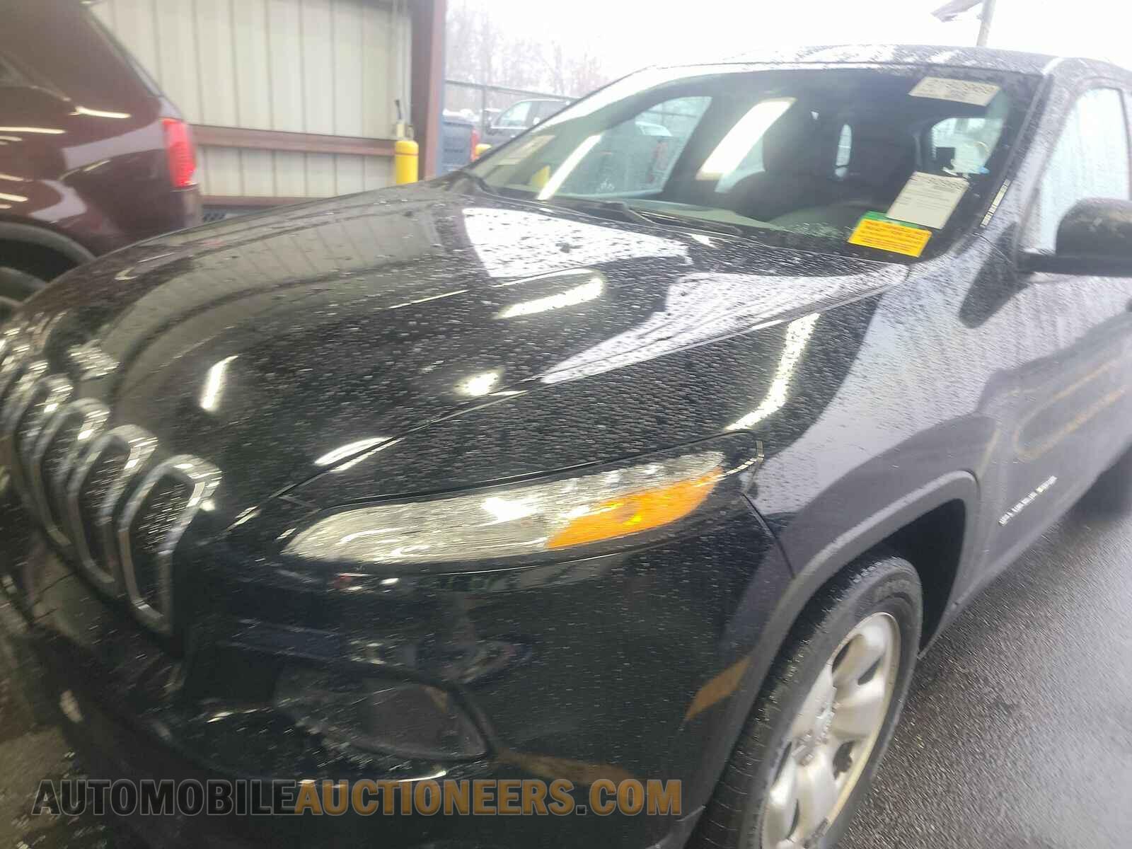 1C4PJLAB8JD595042 Jeep Cherokee 2018
