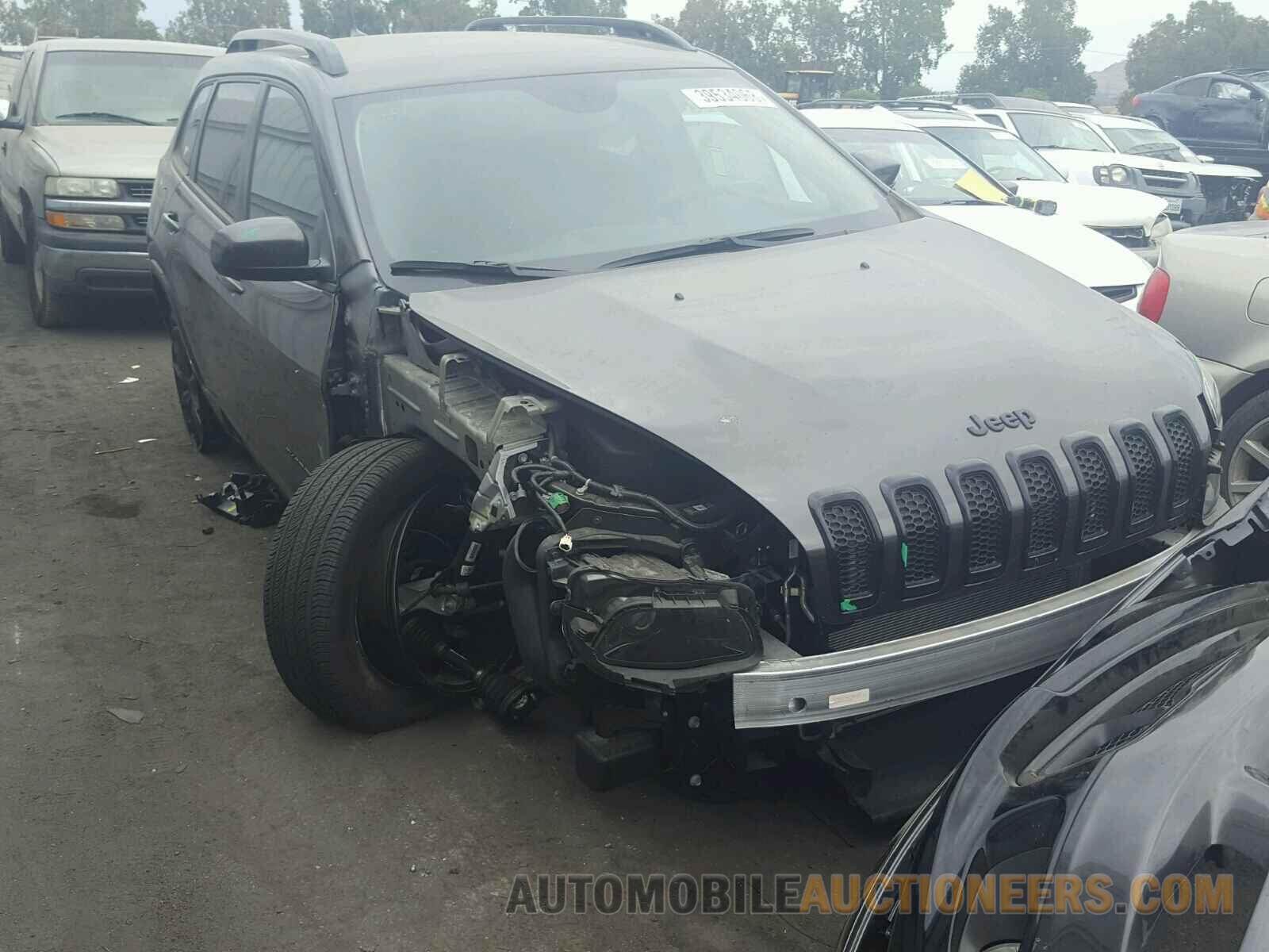 1C4PJLCX2JD588371 JEEP CHEROKEE LATITUDE 2018