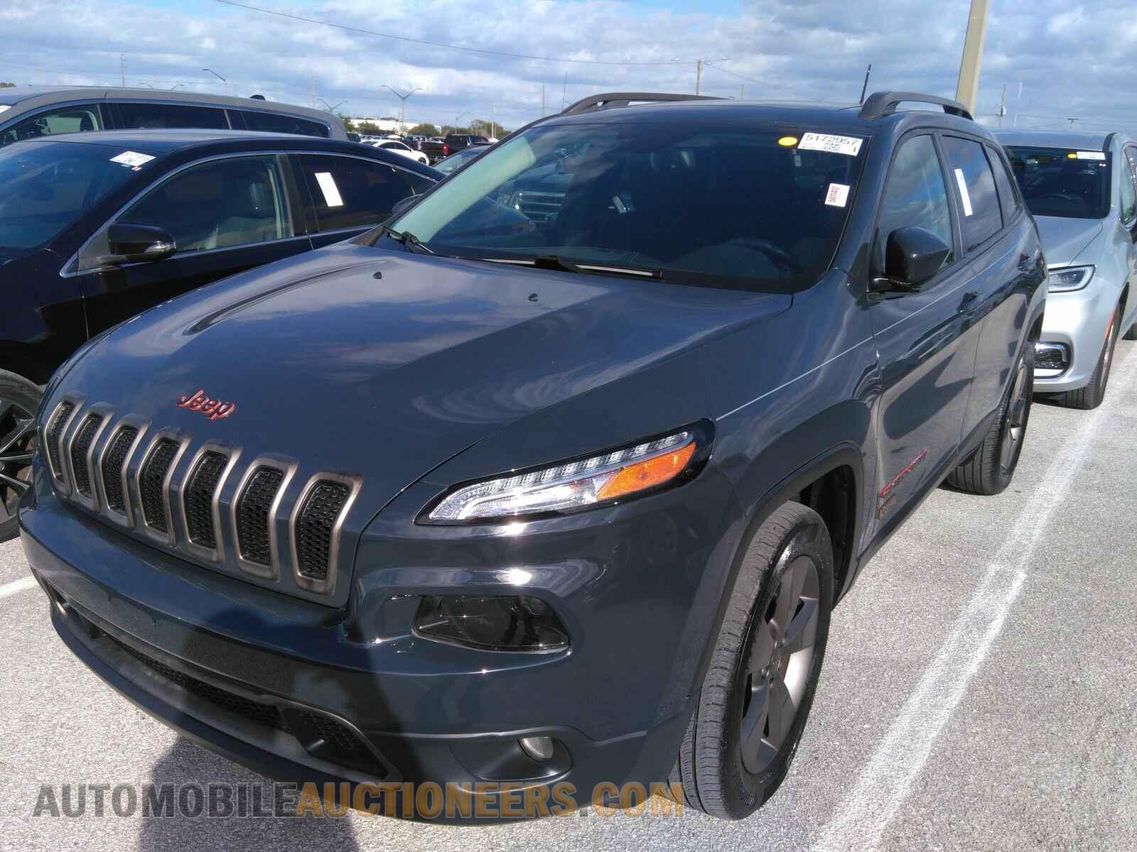 1C4PJMCS0HW509093 Jeep Cherokee 2017