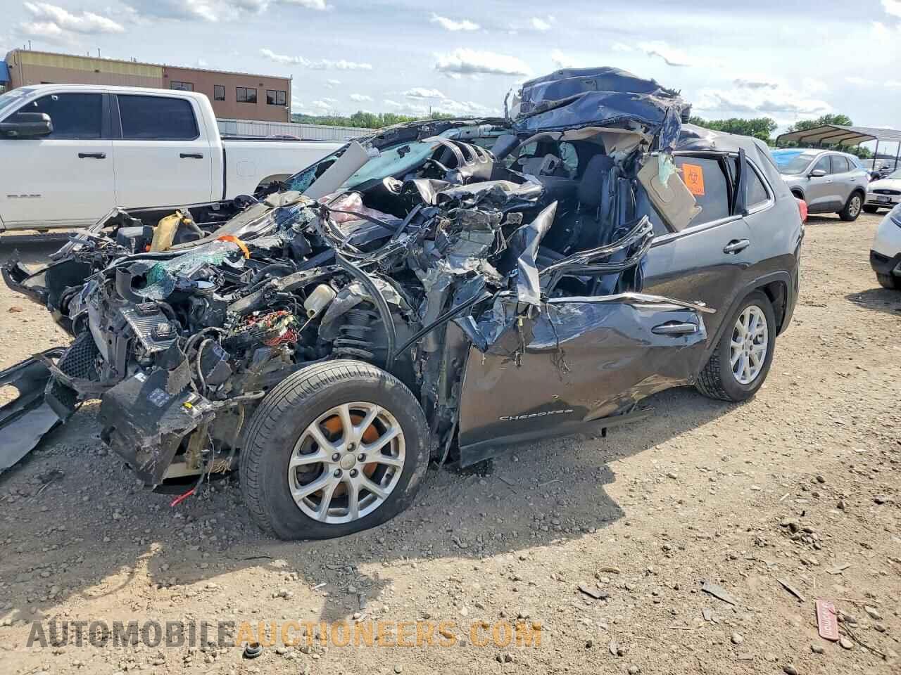 1C4PJMCS7HW622894 JEEP CHEROKEE 2017