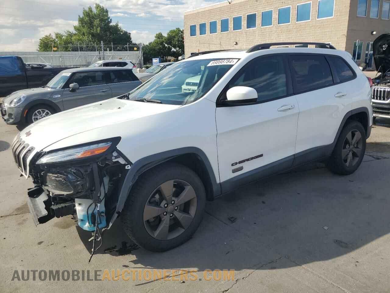 1C4PJMCS8HW504076 JEEP GRAND CHER 2017