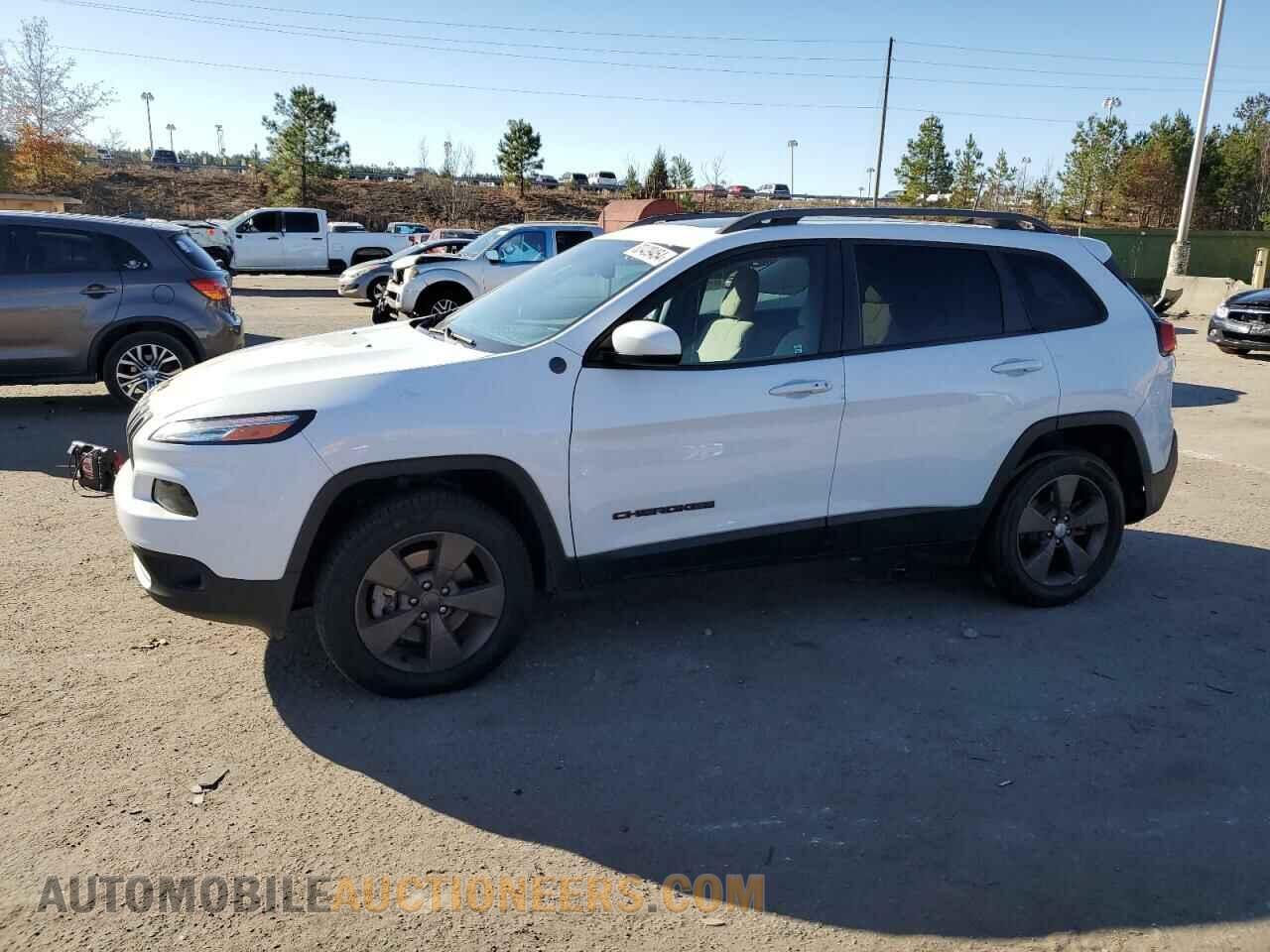 1C4PJMCS8HW538549 JEEP GRAND CHER 2017