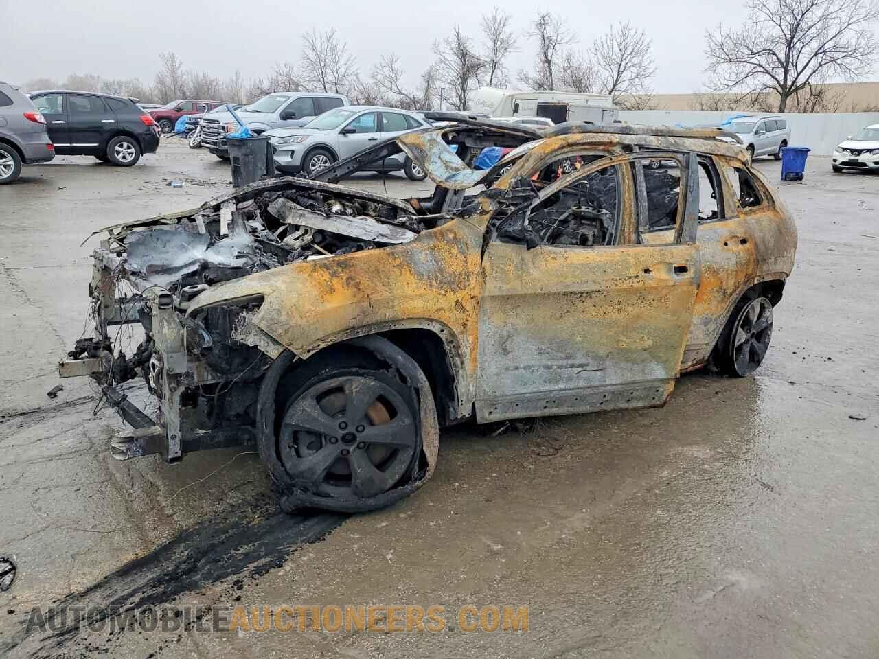 1C4PJMMB5PD102220 JEEP CHEROKEE 2023