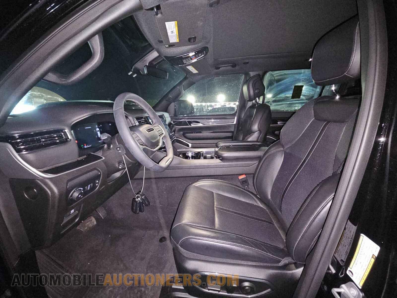 1C4SJSAP8PS511855 Jeep Wagoneer 2023