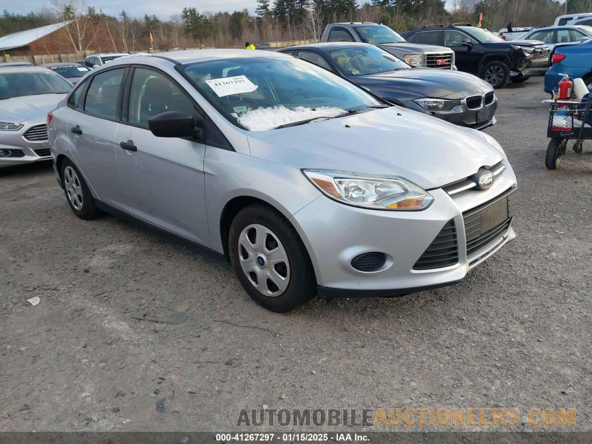 1FADP3E2XDL304827 FORD FOCUS 2013