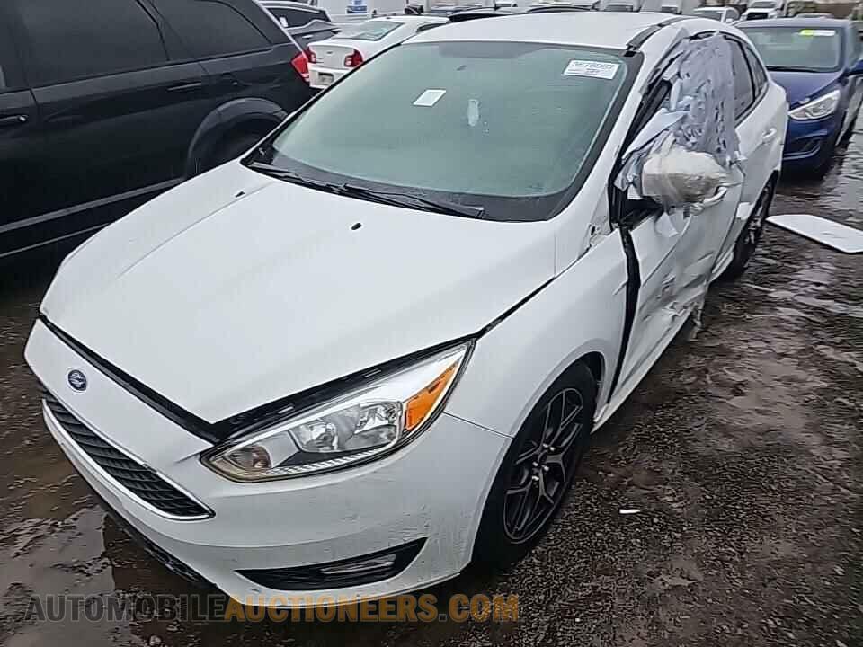 1FADP3F24GL405574 Ford Focus SE 2016