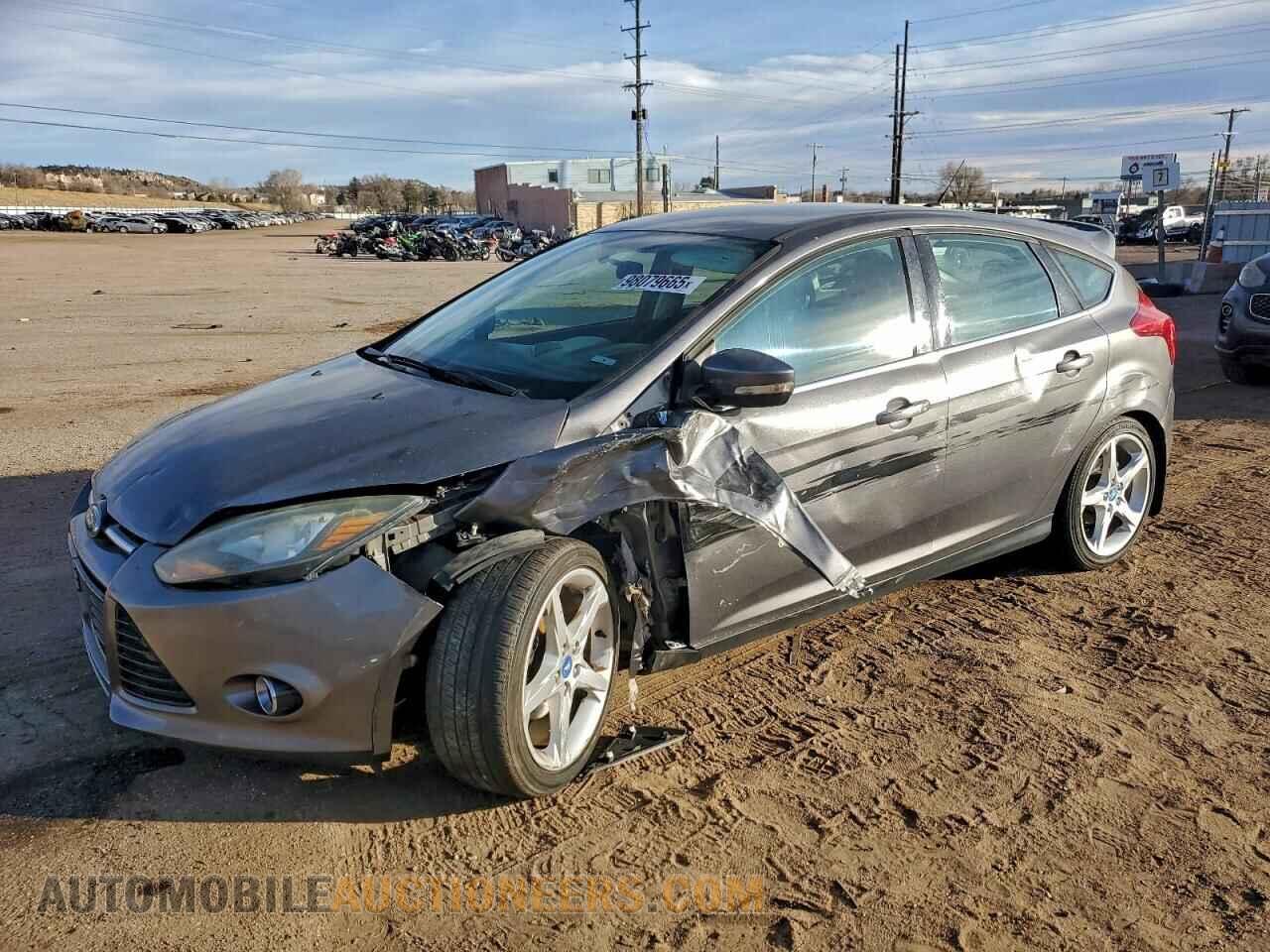 1FADP3N22DL241237 FORD FOCUS 2013