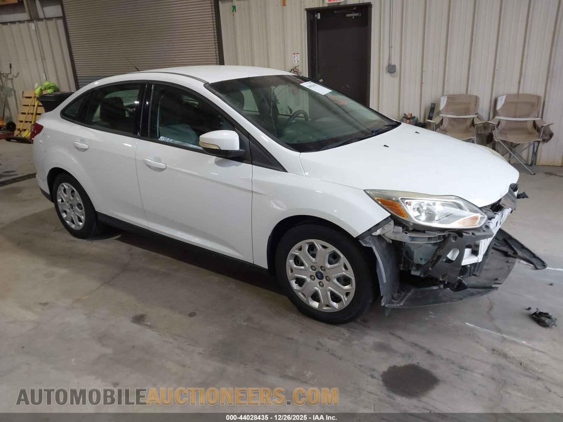 1FAHP3F28CL465708 FORD FOCUS 2012
