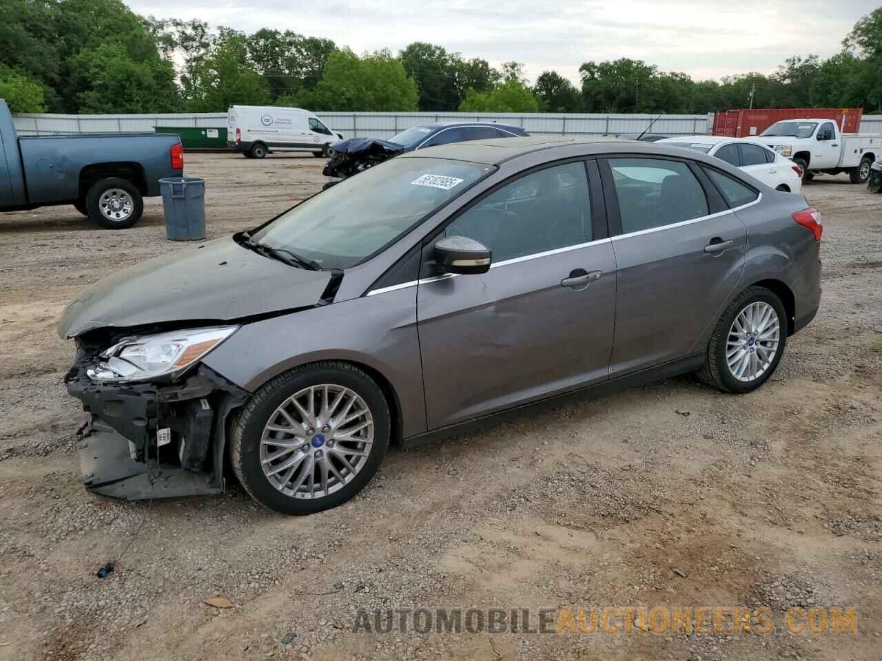 1FAHP3H26CL180096 FORD FOCUS 2012