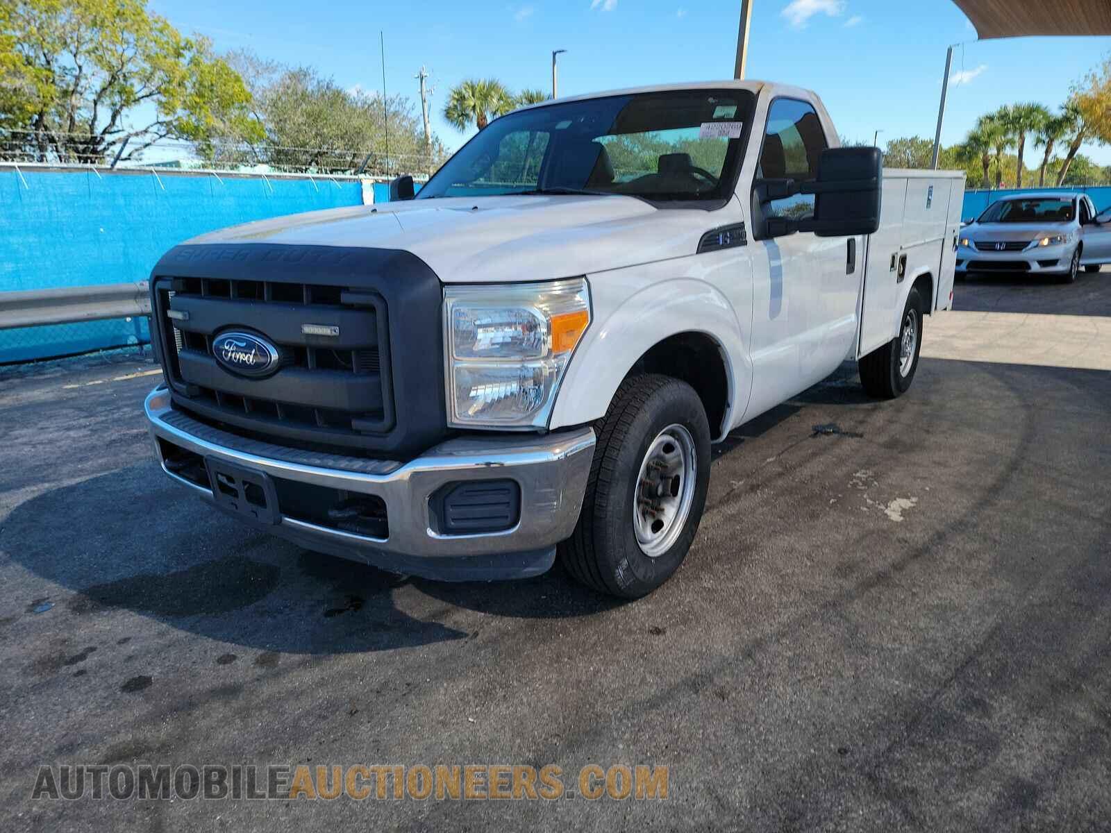 1FDBF2A64FEC73181 Ford Super Duty F-250 2015