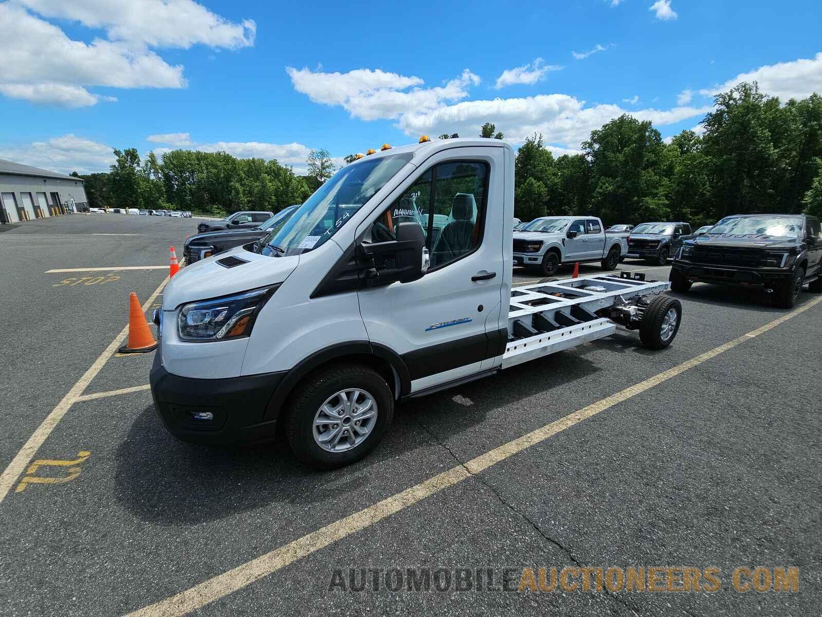 1FDBW5ZK9RKA57142 Ford E-Trans 2024