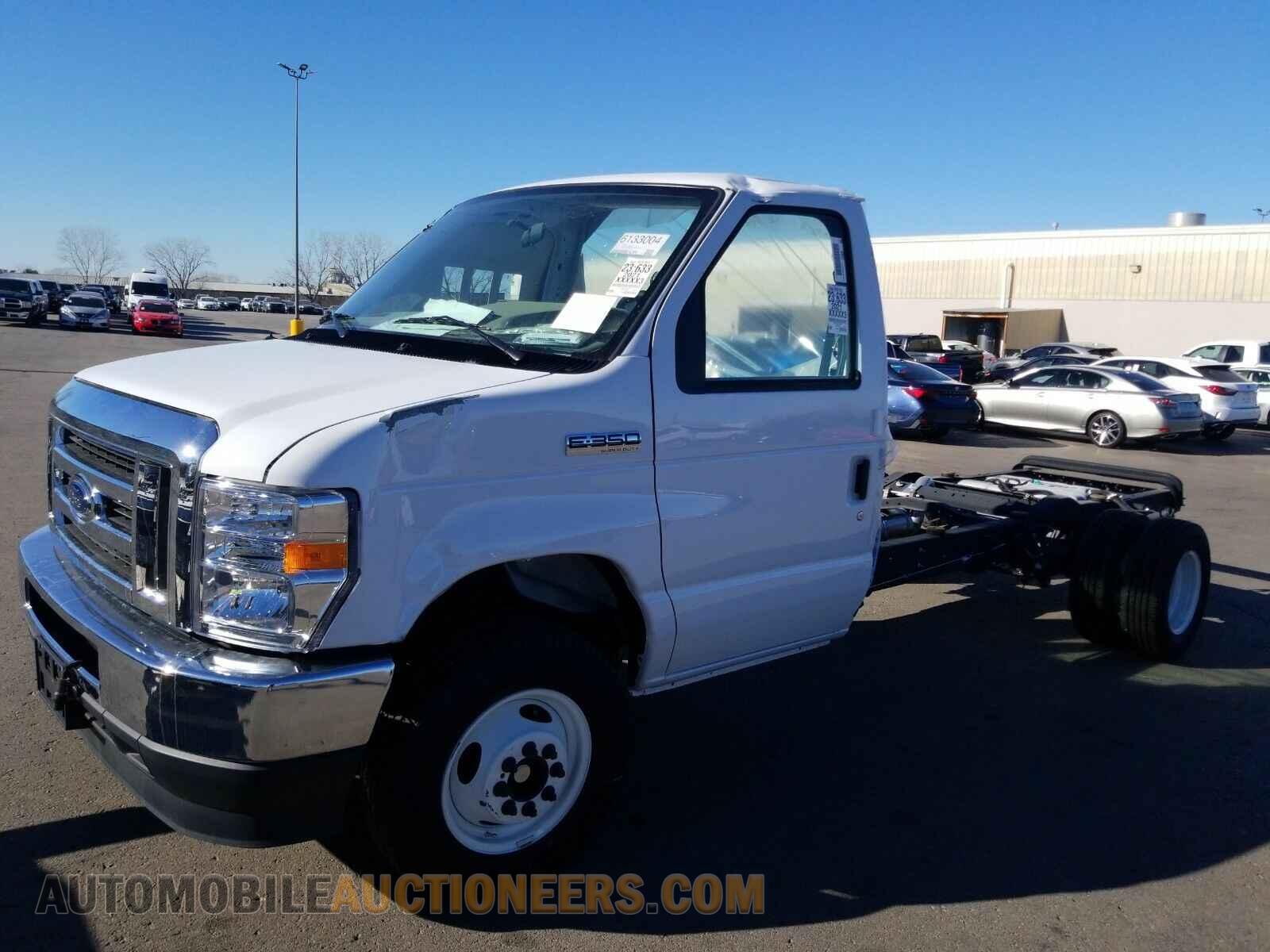 1FDEE3FN6MDC02010 Ford E-Series Cutaway 2021
