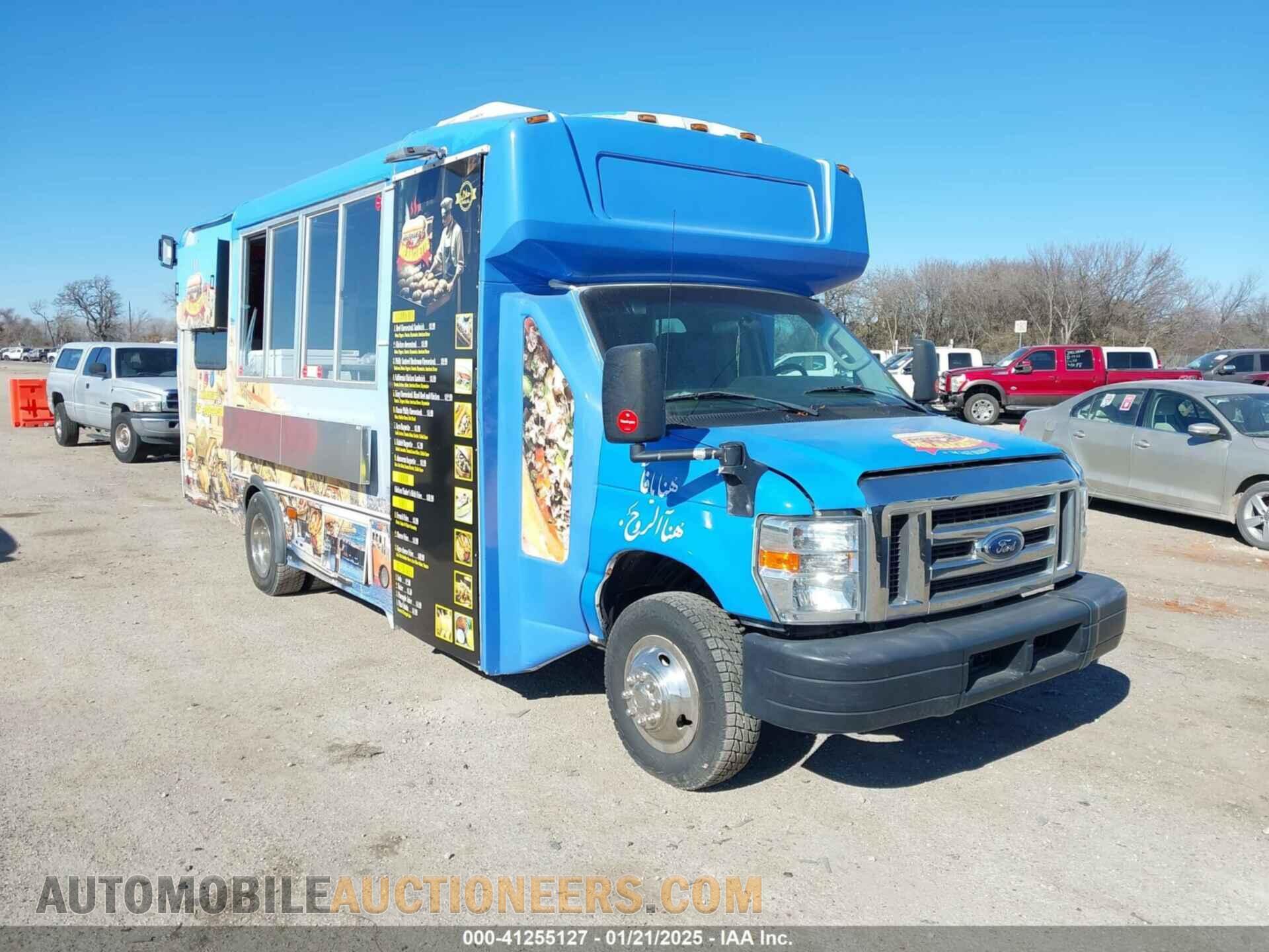 1FDFE4FS2HDC19019 FORD E-450 CUTAWAY 2017
