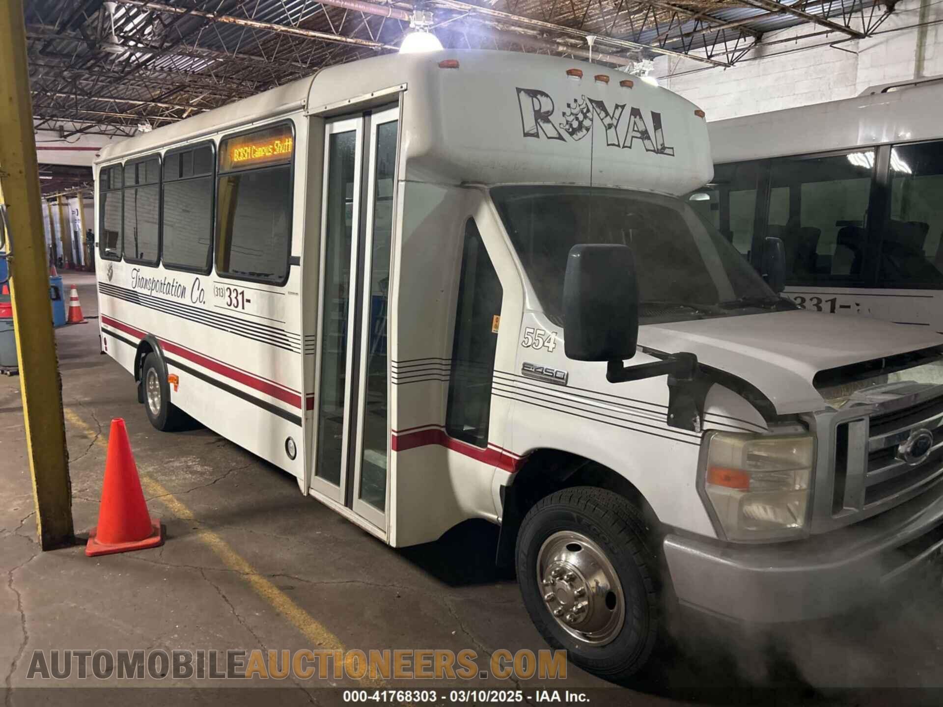 1FDFE4FS3DDB19263 FORD E-450 CUTAWAY 2013