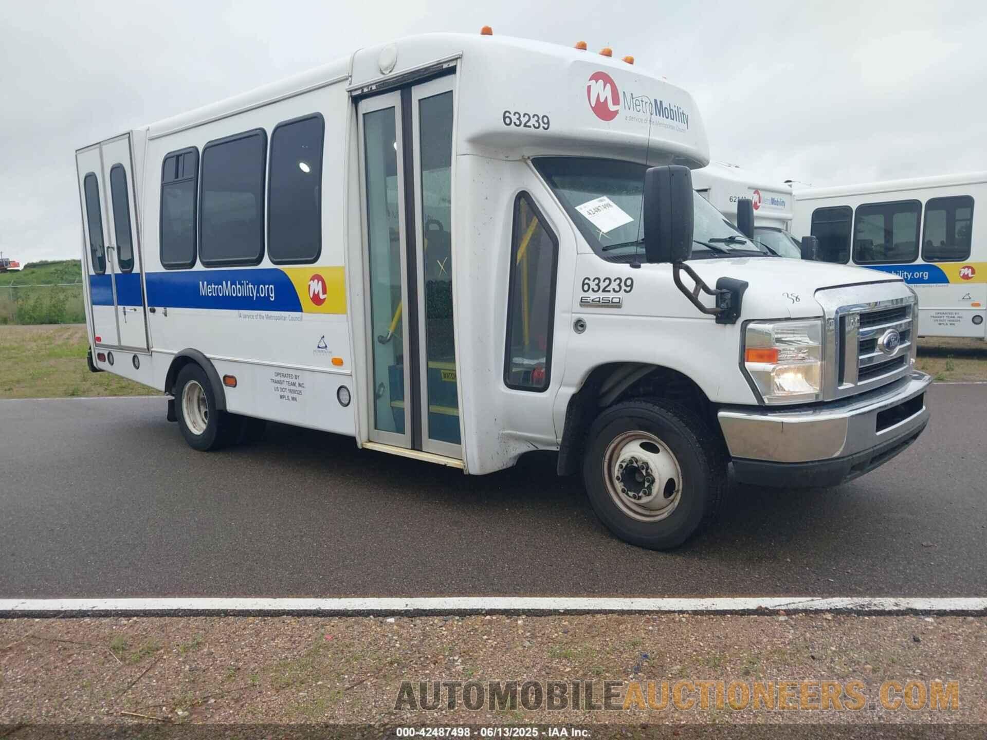 1FDFE4FS3KDC56135 FORD E-450 CUTAWAY 2019