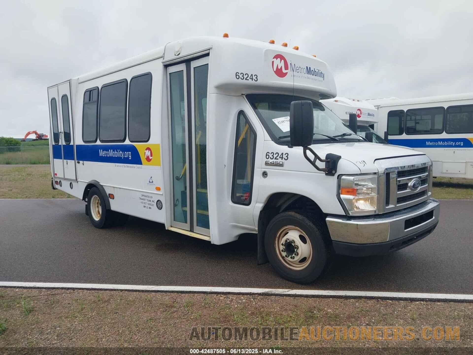 1FDFE4FS3KDC56152 FORD E-450 CUTAWAY 2019