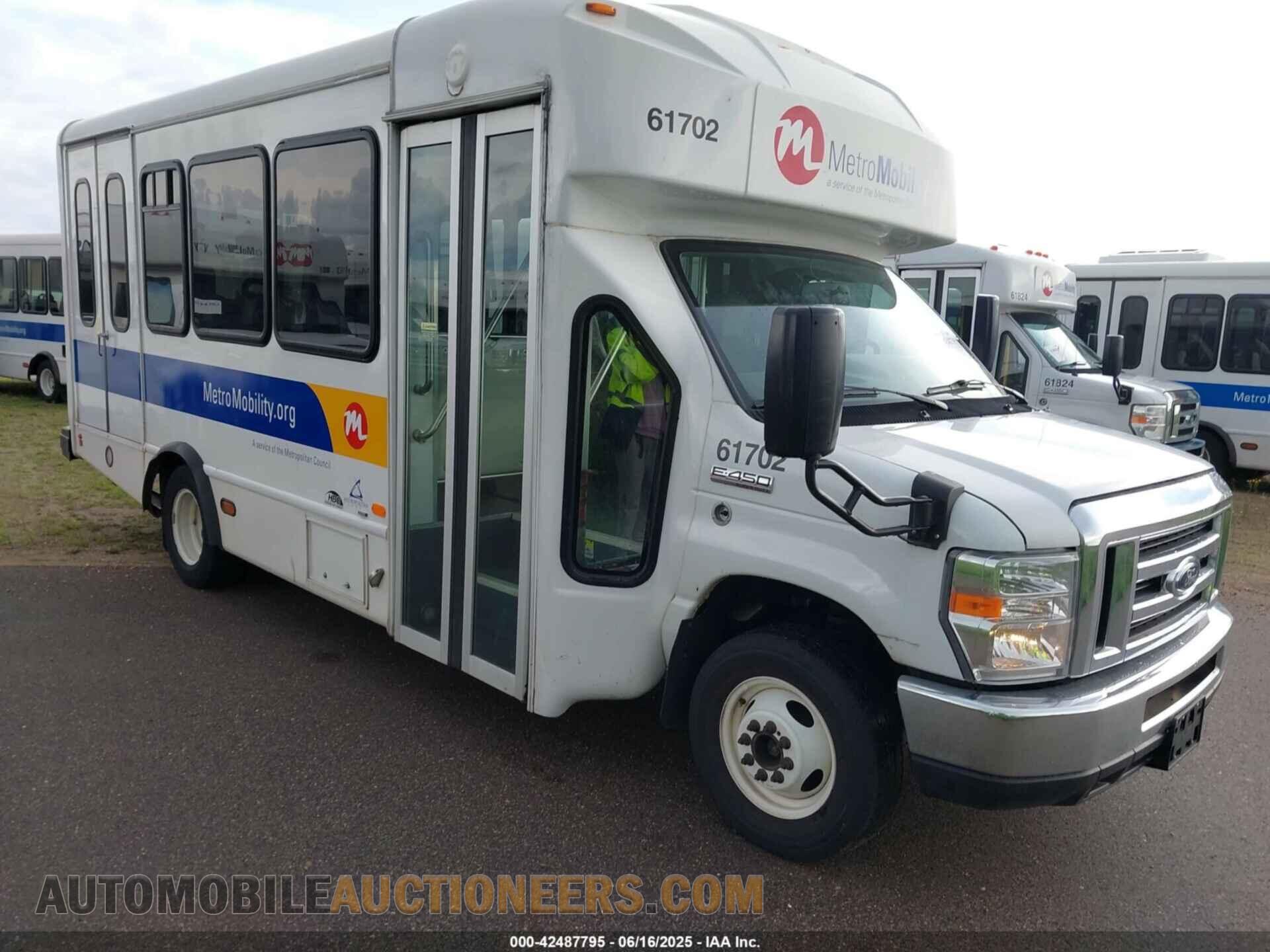 1FDFE4FS4KDC32054 FORD E-450 CUTAWAY 2019