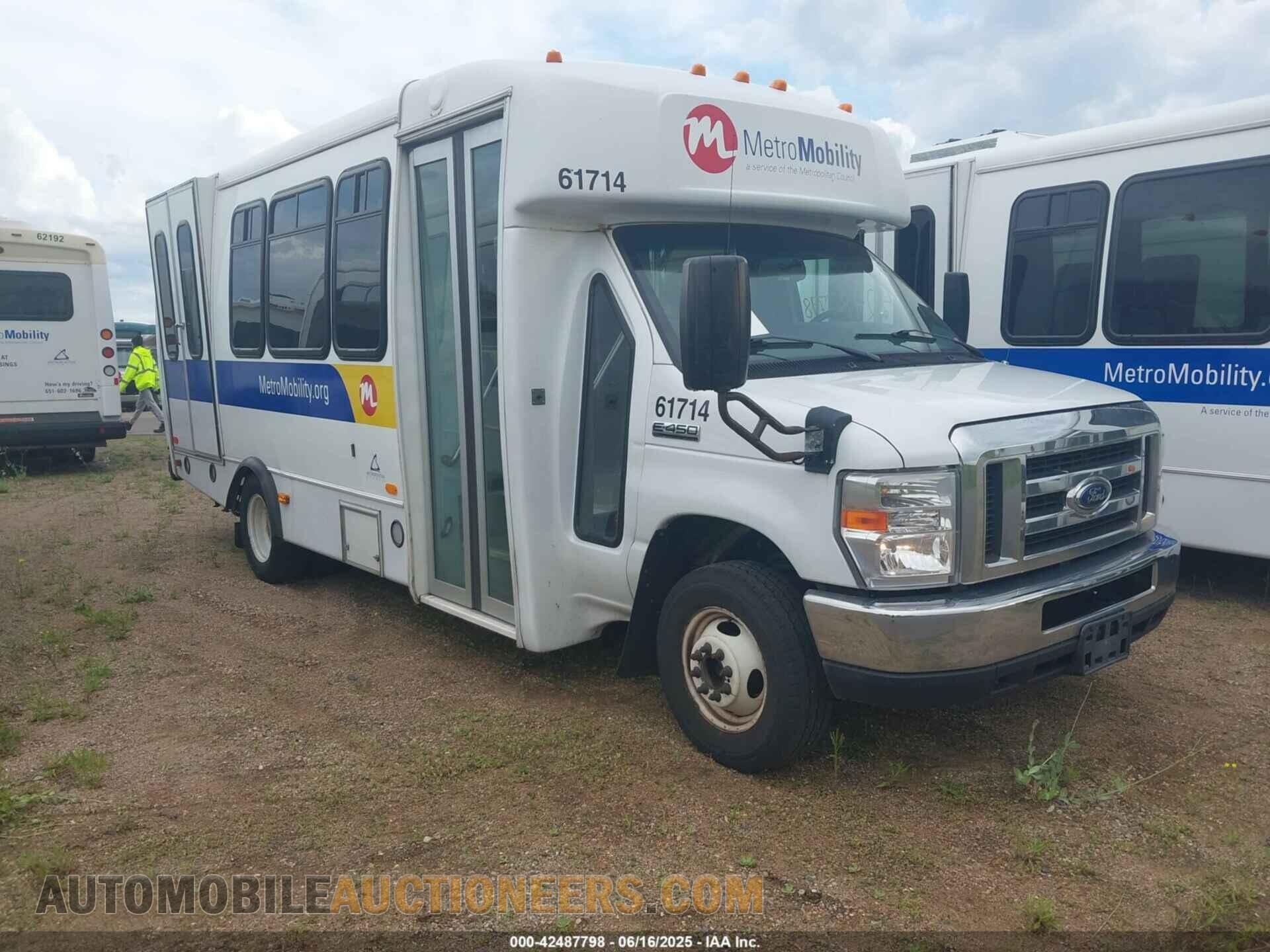 1FDFE4FS5KDC30992 FORD E-450 CUTAWAY 2019