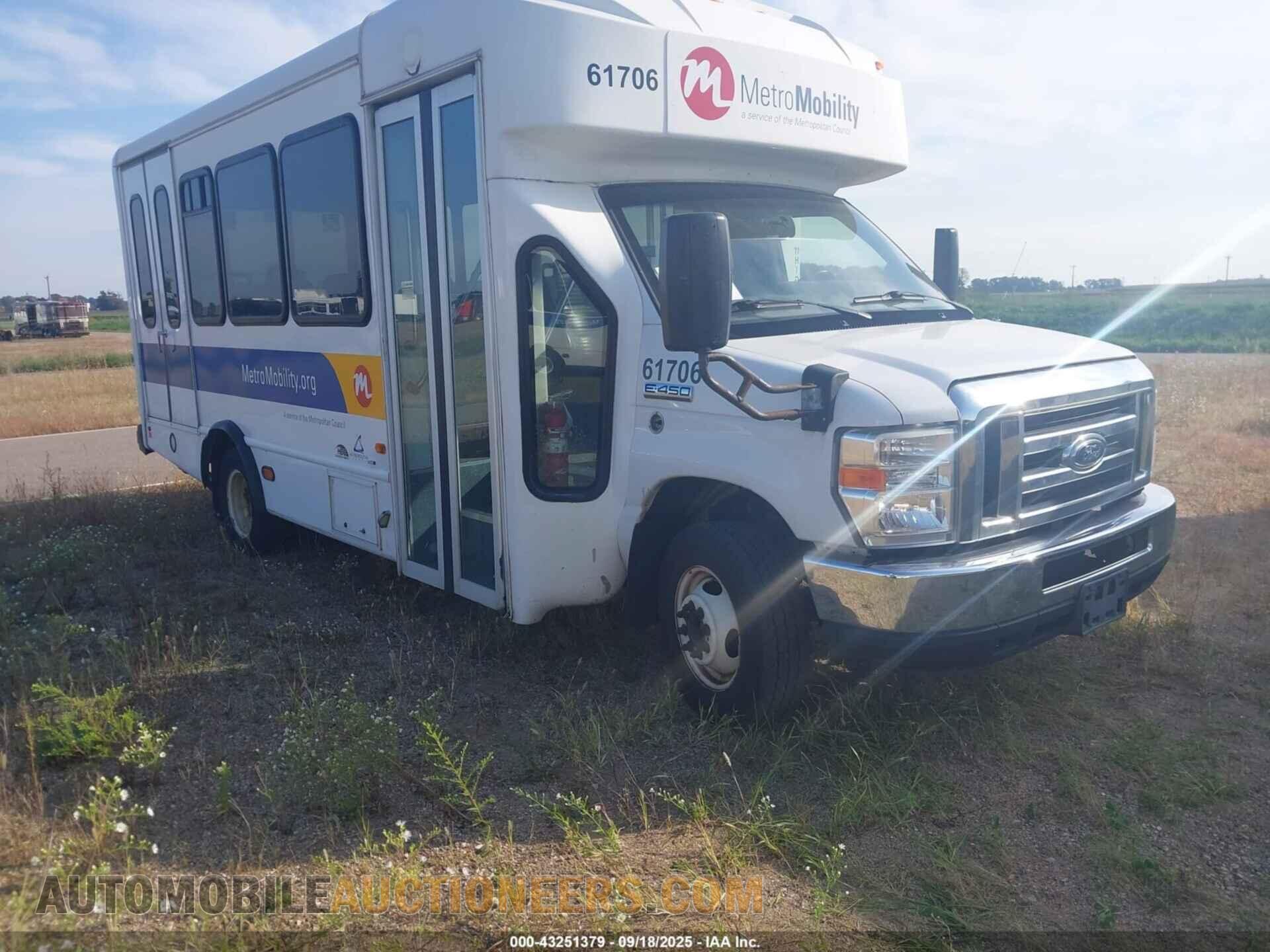 1FDFE4FS9KDC32020 FORD E-450 CUTAWAY 2019