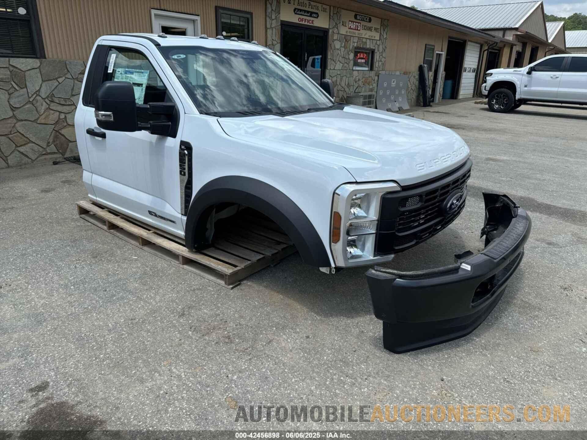1FDUF5HT8RED41198 FORD F550 2024