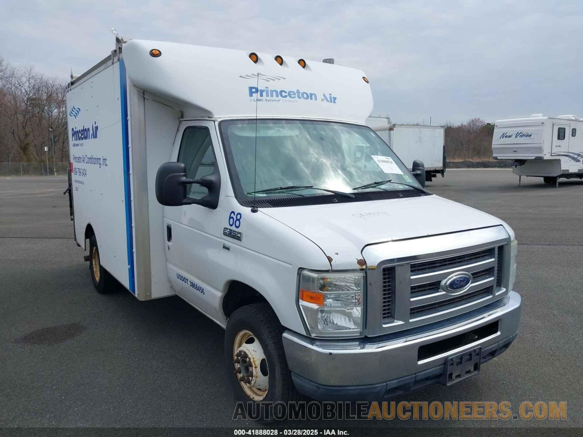 1FDWE3FL3BDB12104 FORD E-350 CUTAWAY 2011