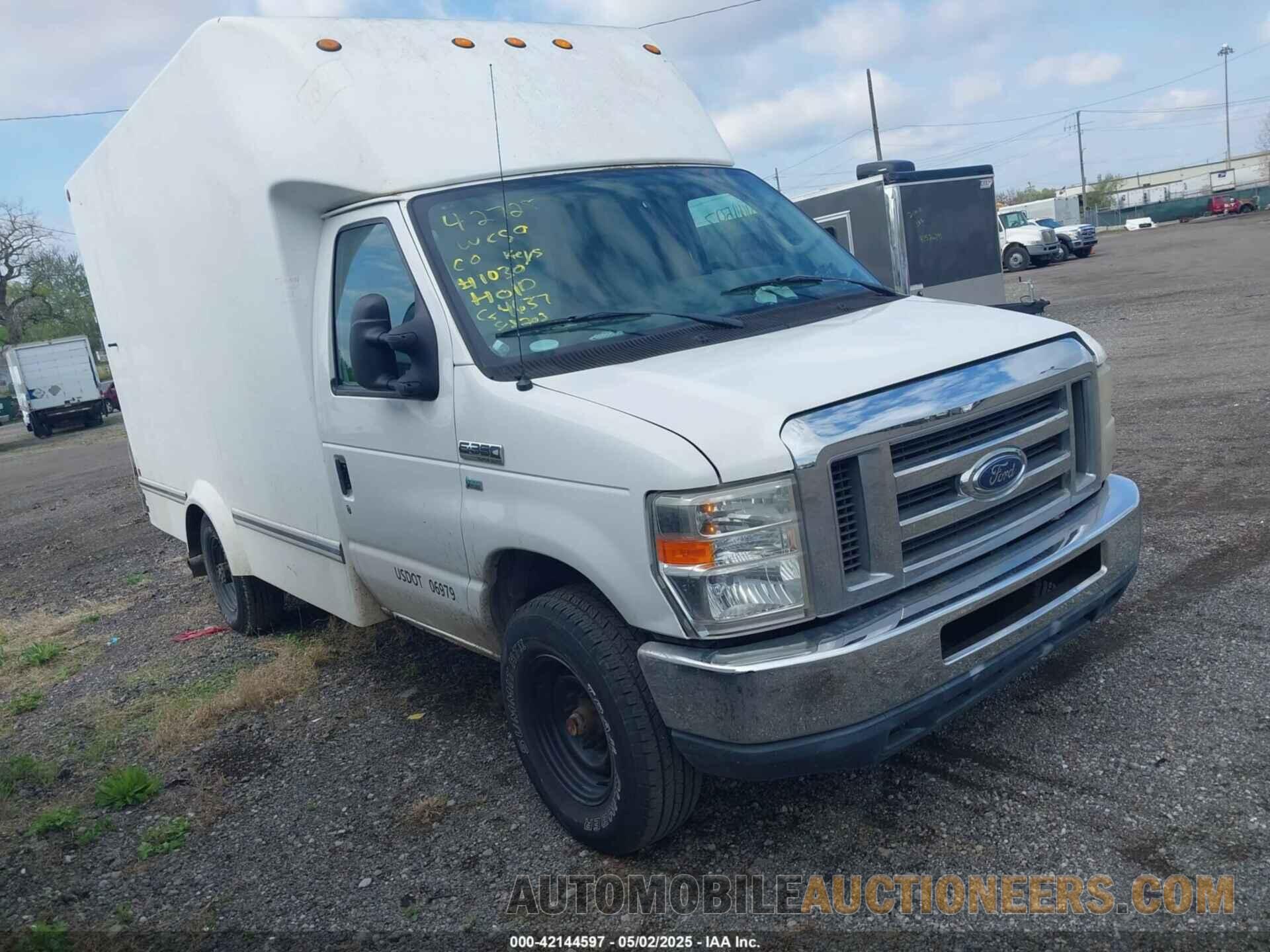 1FDWE3FL8DDA83203 FORD E-350 CUTAWAY 2013