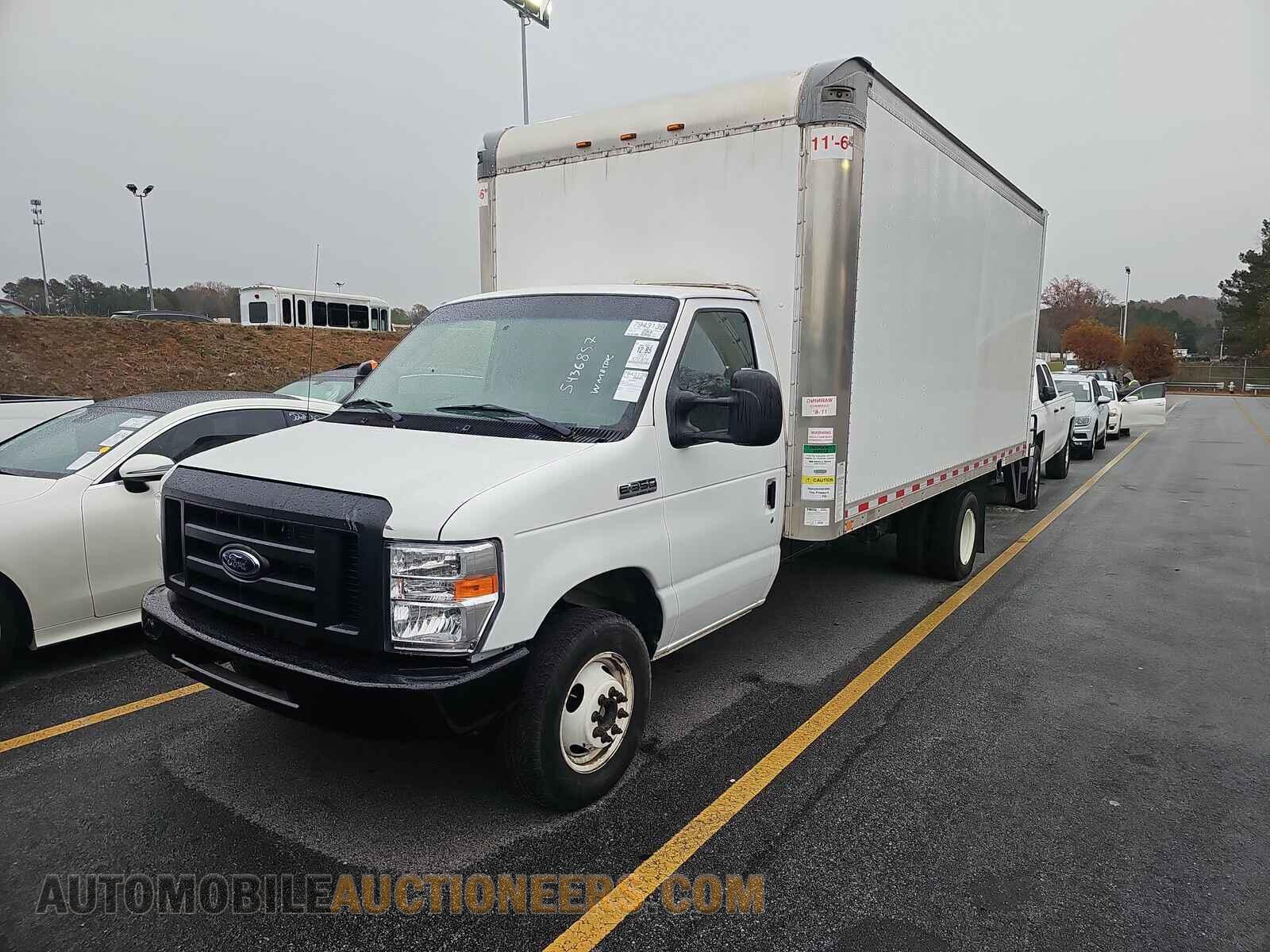 1FDWE3FN2MDC04051 Ford E-350 C 2021