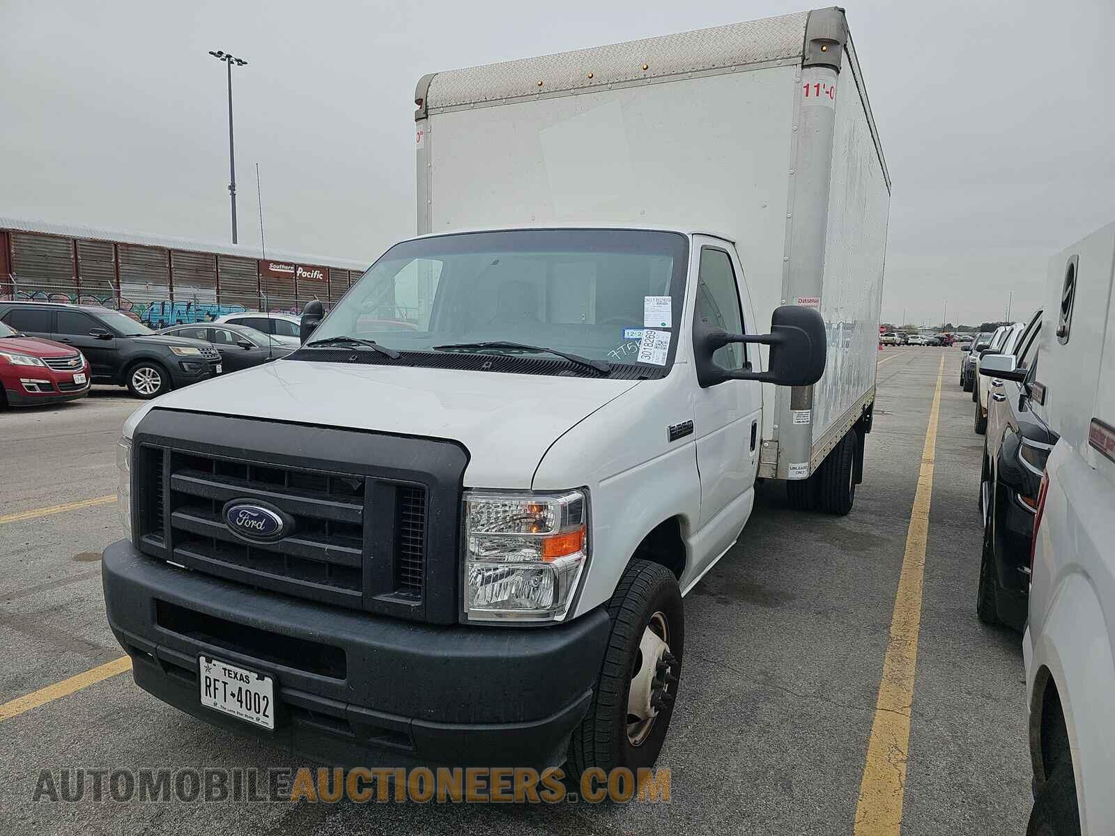 1FDWE3FN3MDC34806 Ford E-350 C 2021