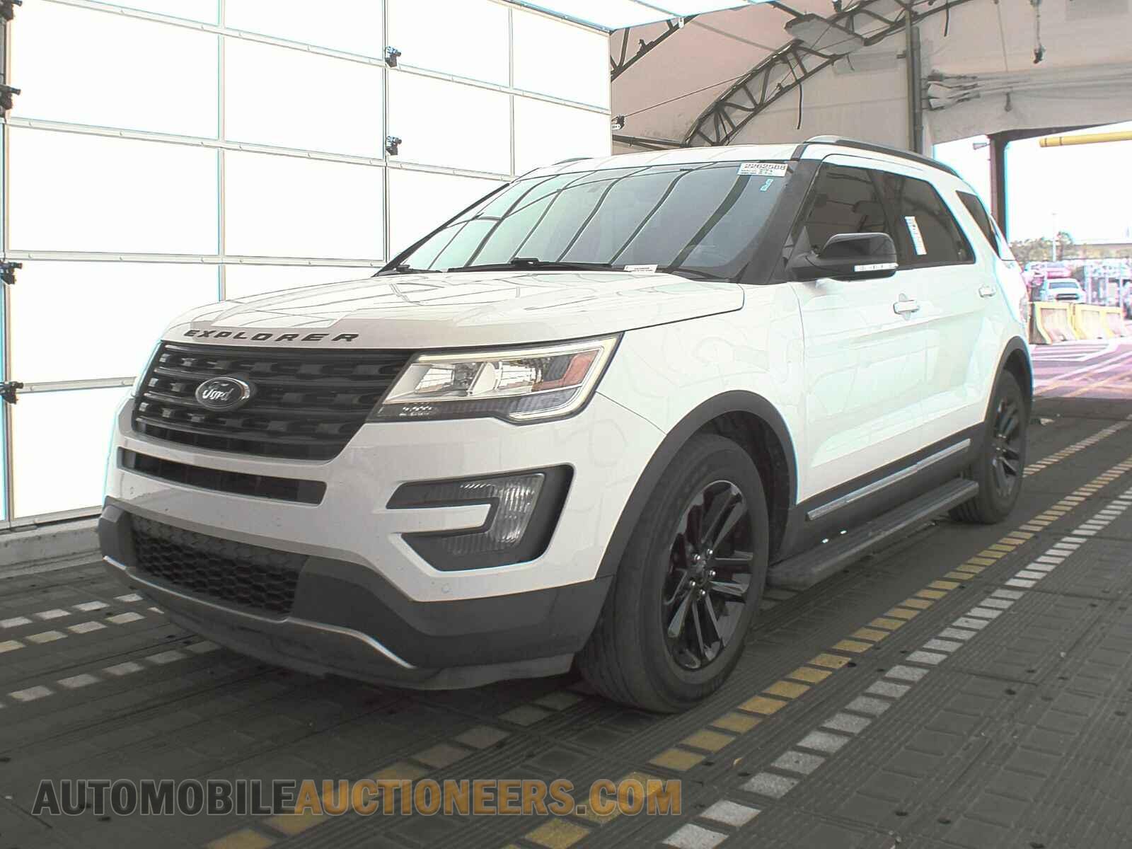 1FM5K7D85HGD19935 Ford Explorer 2017