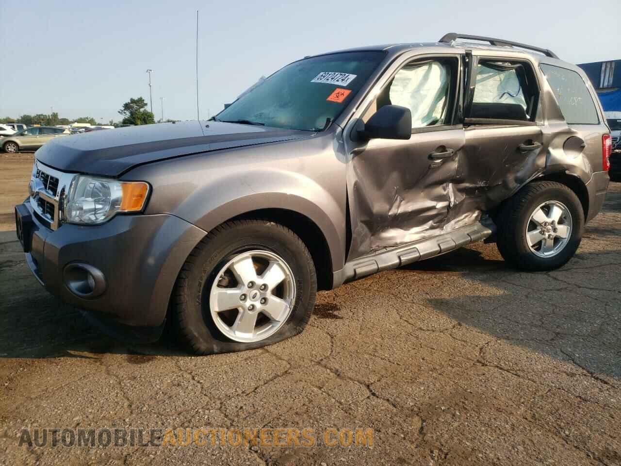 1FMCU0DG8BKB90013 FORD ESCAPE 2011