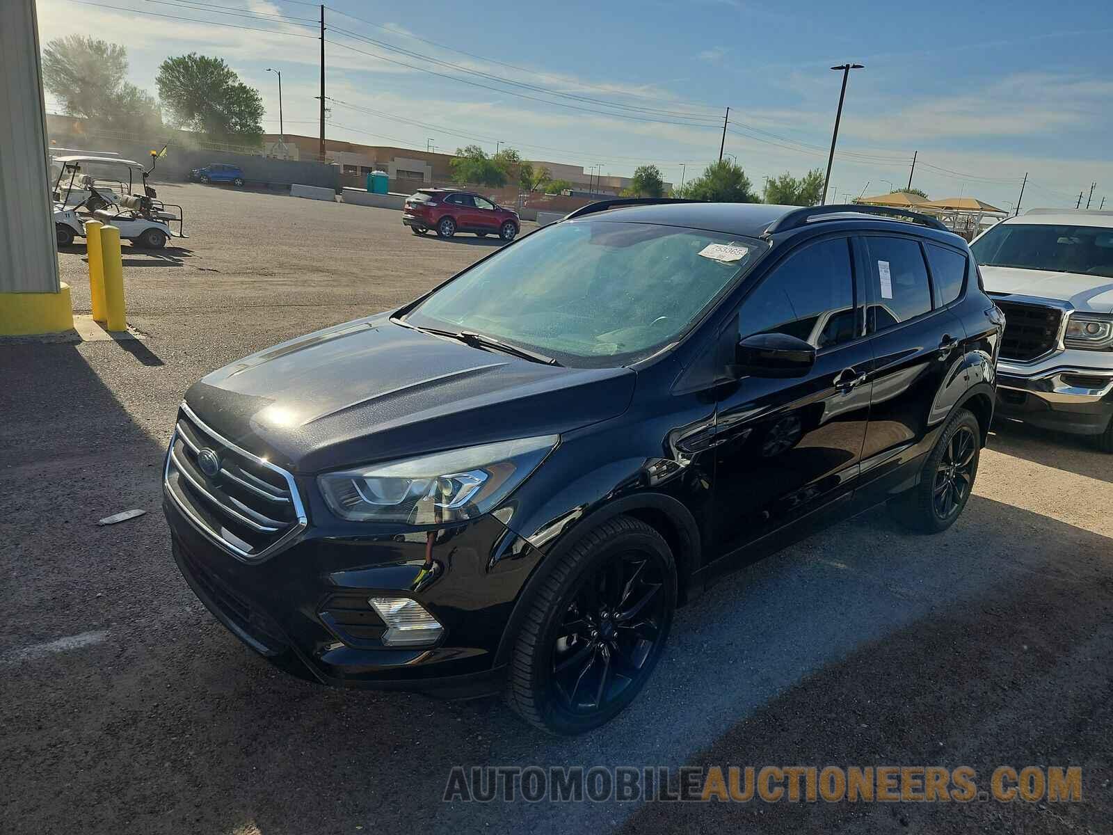1FMCU0G95HUC26749 Ford Escape 2017