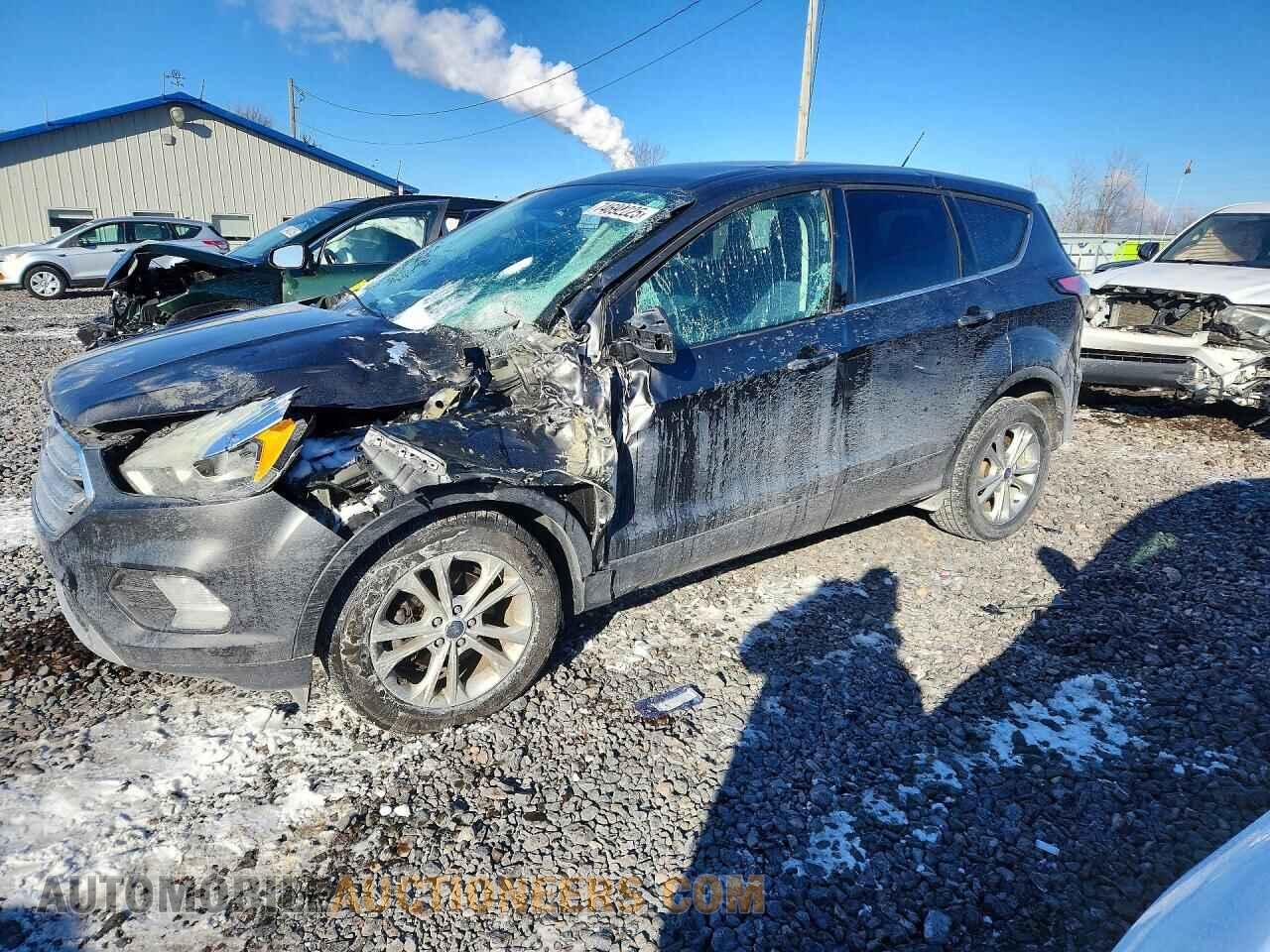 1FMCU0GD0HUE91261 FORD ESCAPE 2017
