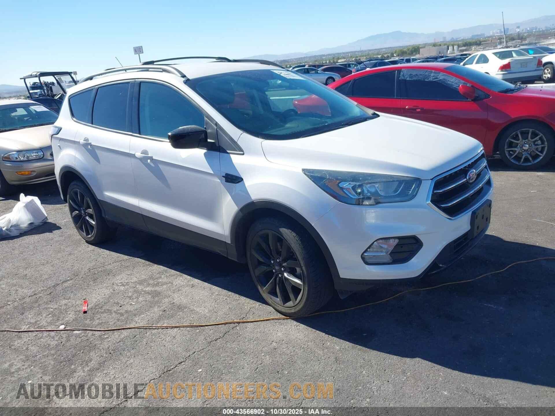 1FMCU0GD0HUE97433 FORD ESCAPE 2017