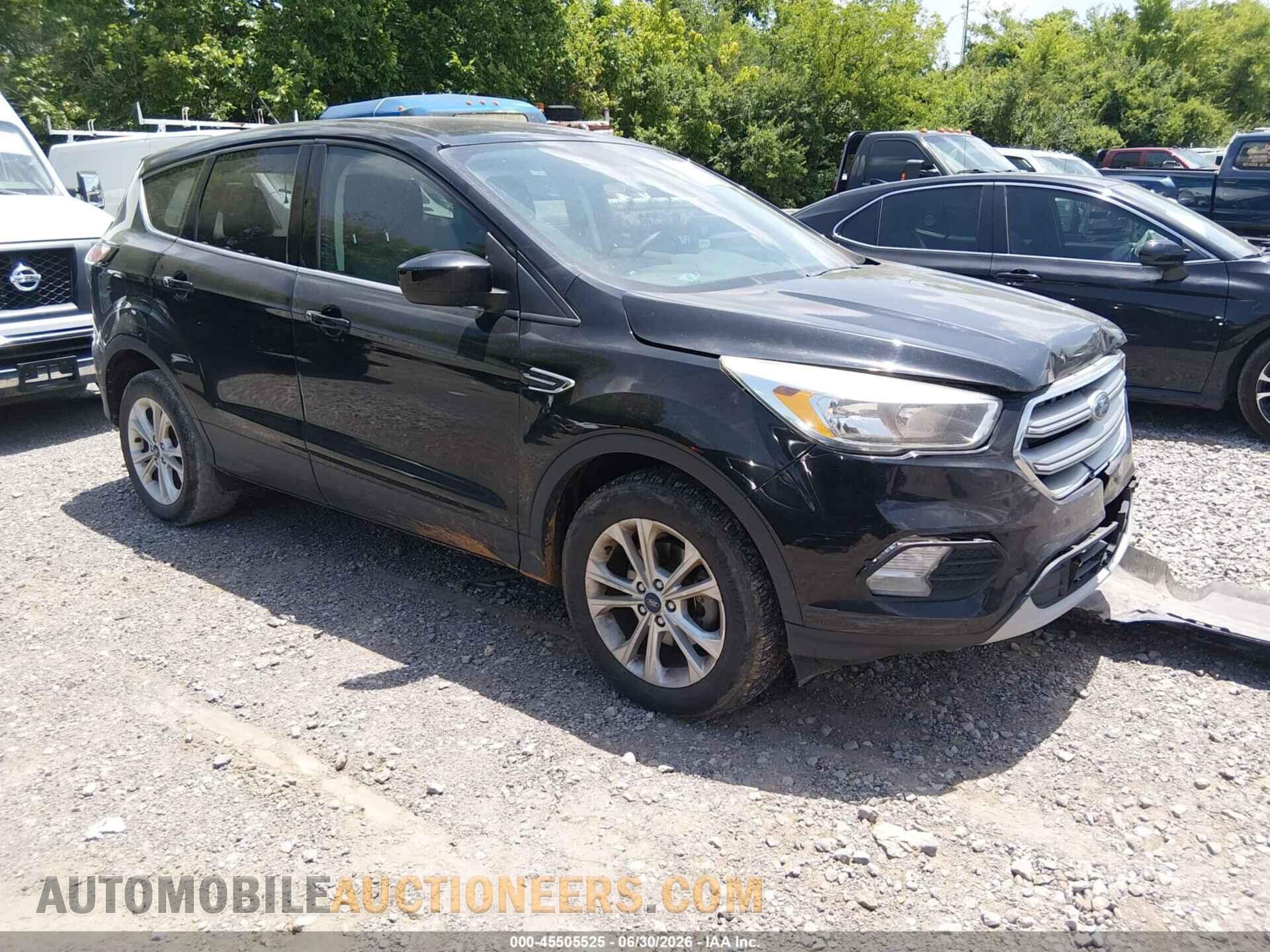1FMCU0GD3HUD04434 FORD ESCAPE 2017